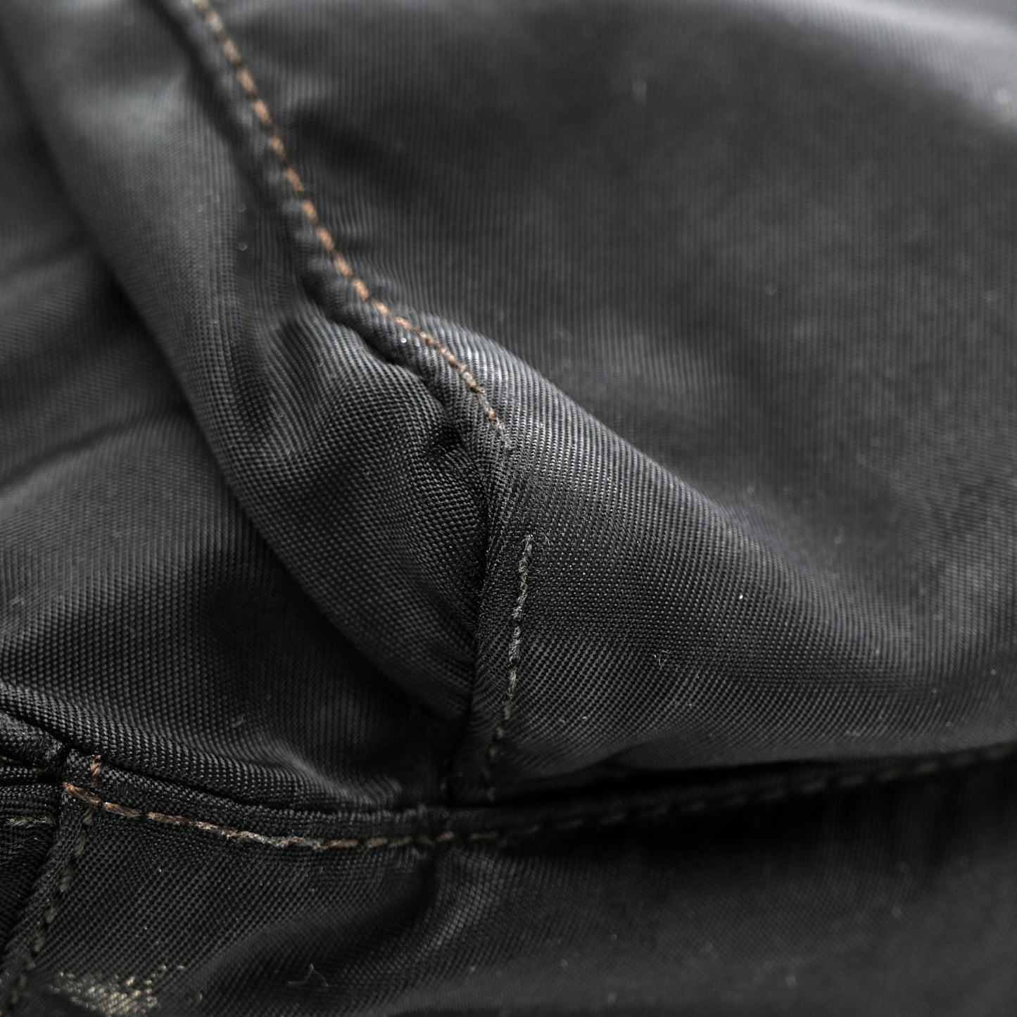 Tessuto Nylon Saffiano Small Vela Messenger Black
