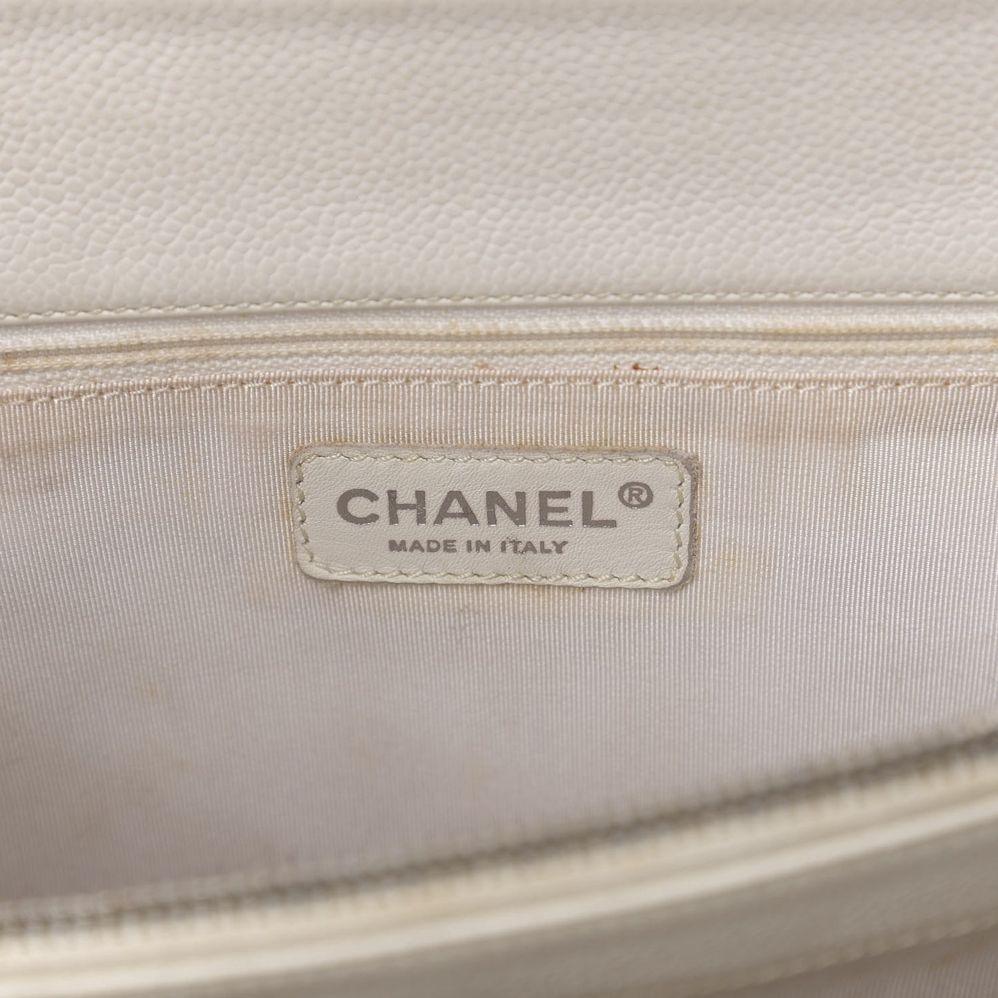 Caviar Quilted Grand Shopping Tote GST White