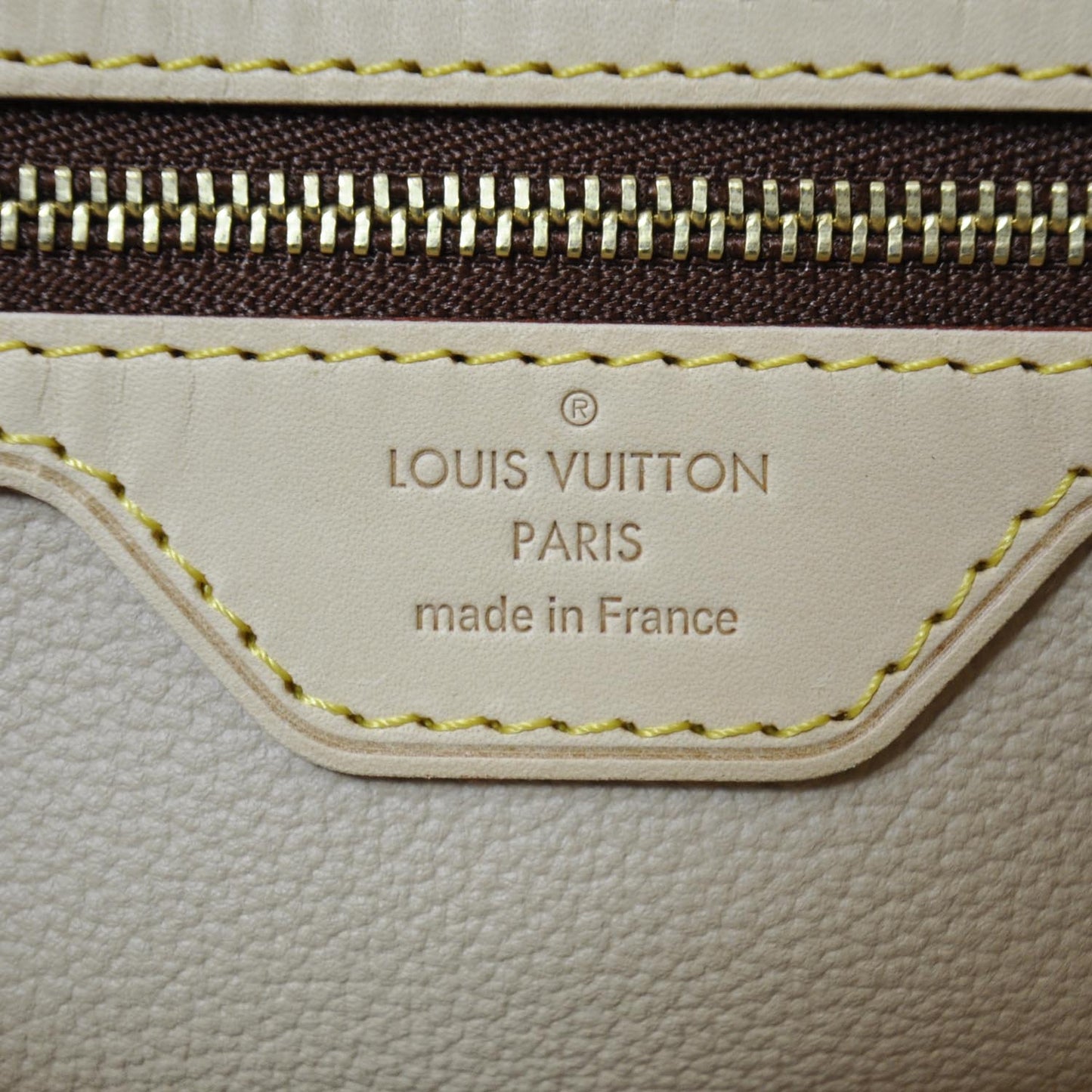 Monogram Petit Bucket 23