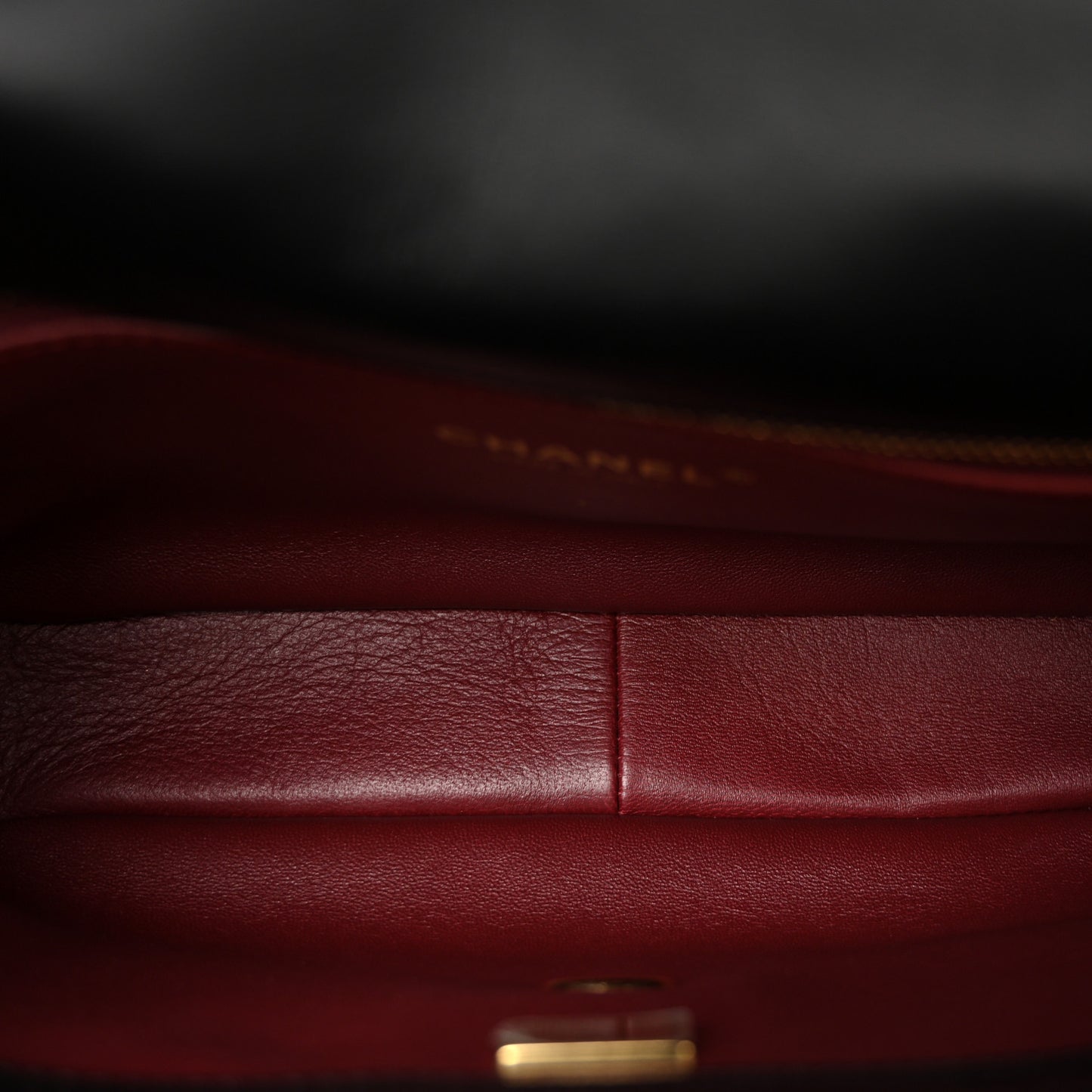Lambskin Resin Pearl Quilted Flap Black