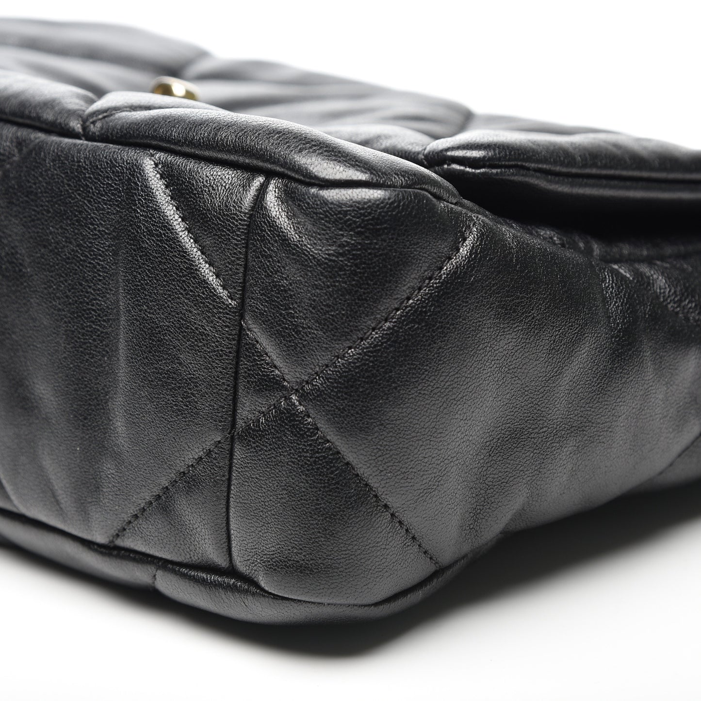Goatskin Quilted Medium 19 Flap Black