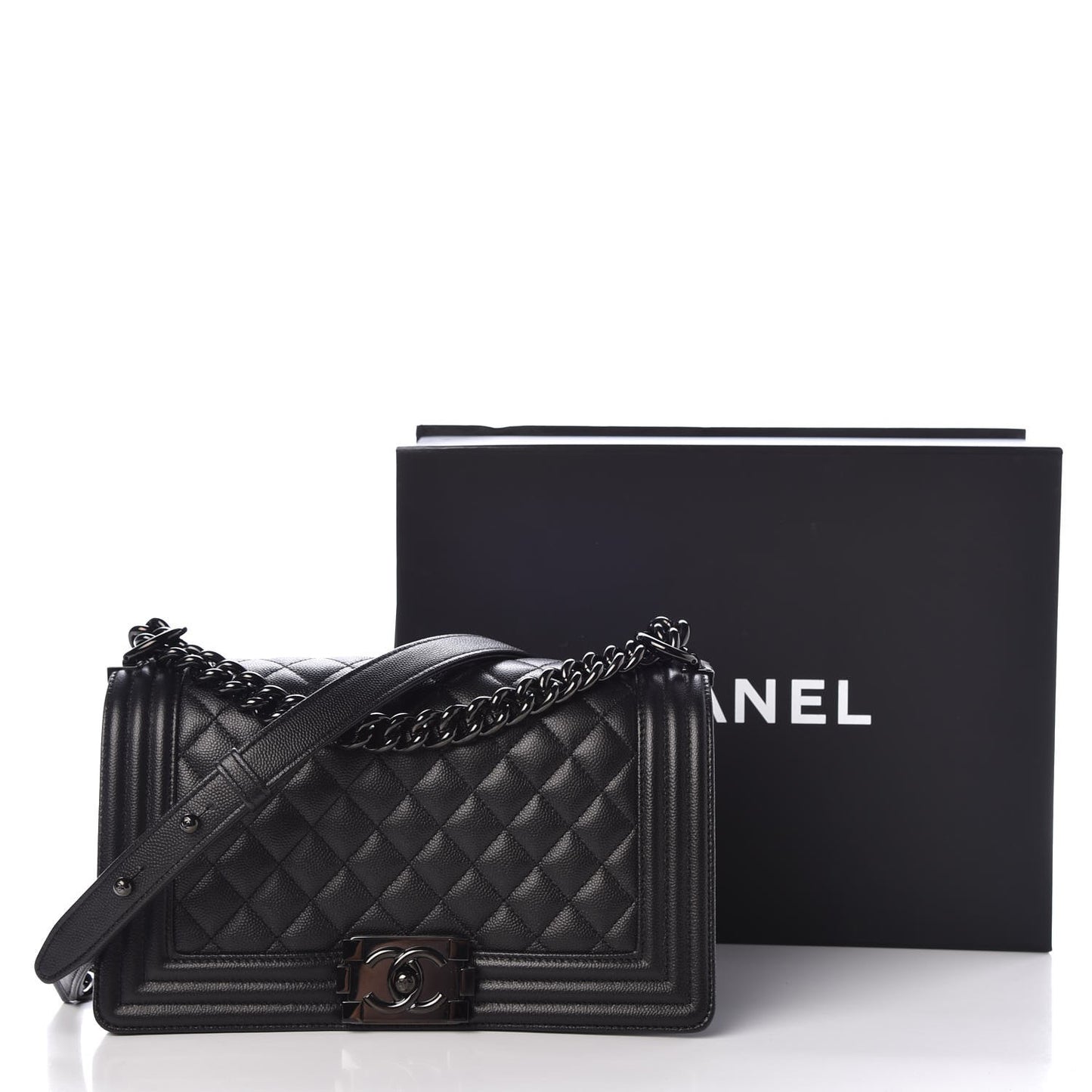 Caviar Quilted Medium Boy Flap So Black