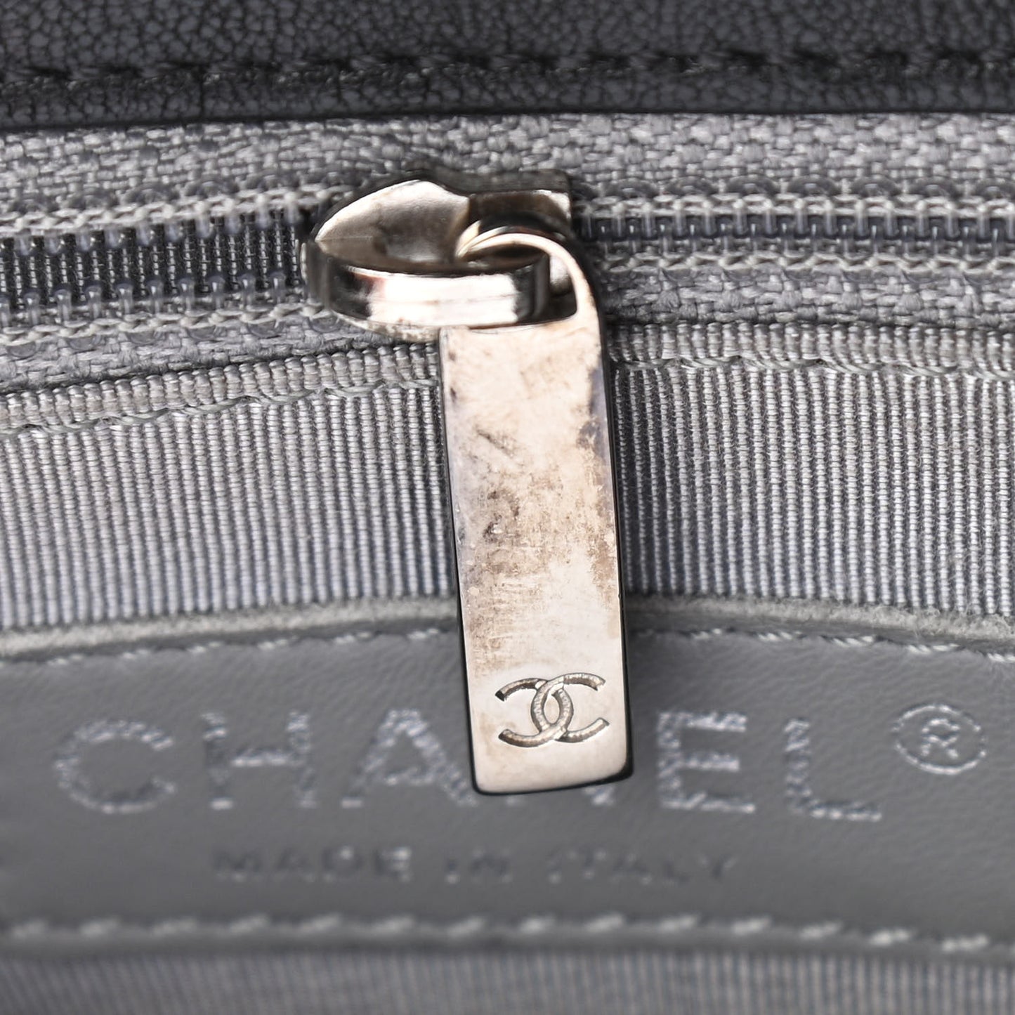 Washed Lambskin Mini Chain Around Messenger Black