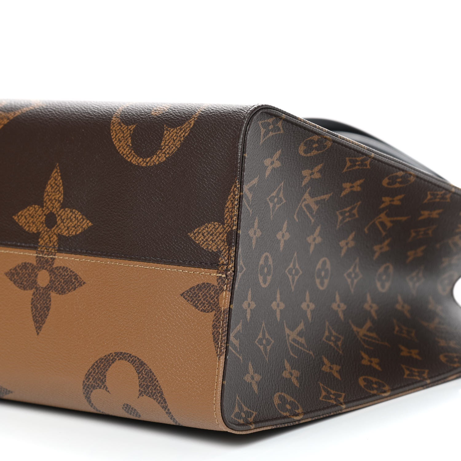 Louis Vuitton Reverse Monogram Giant Onthego GM 9 of 9