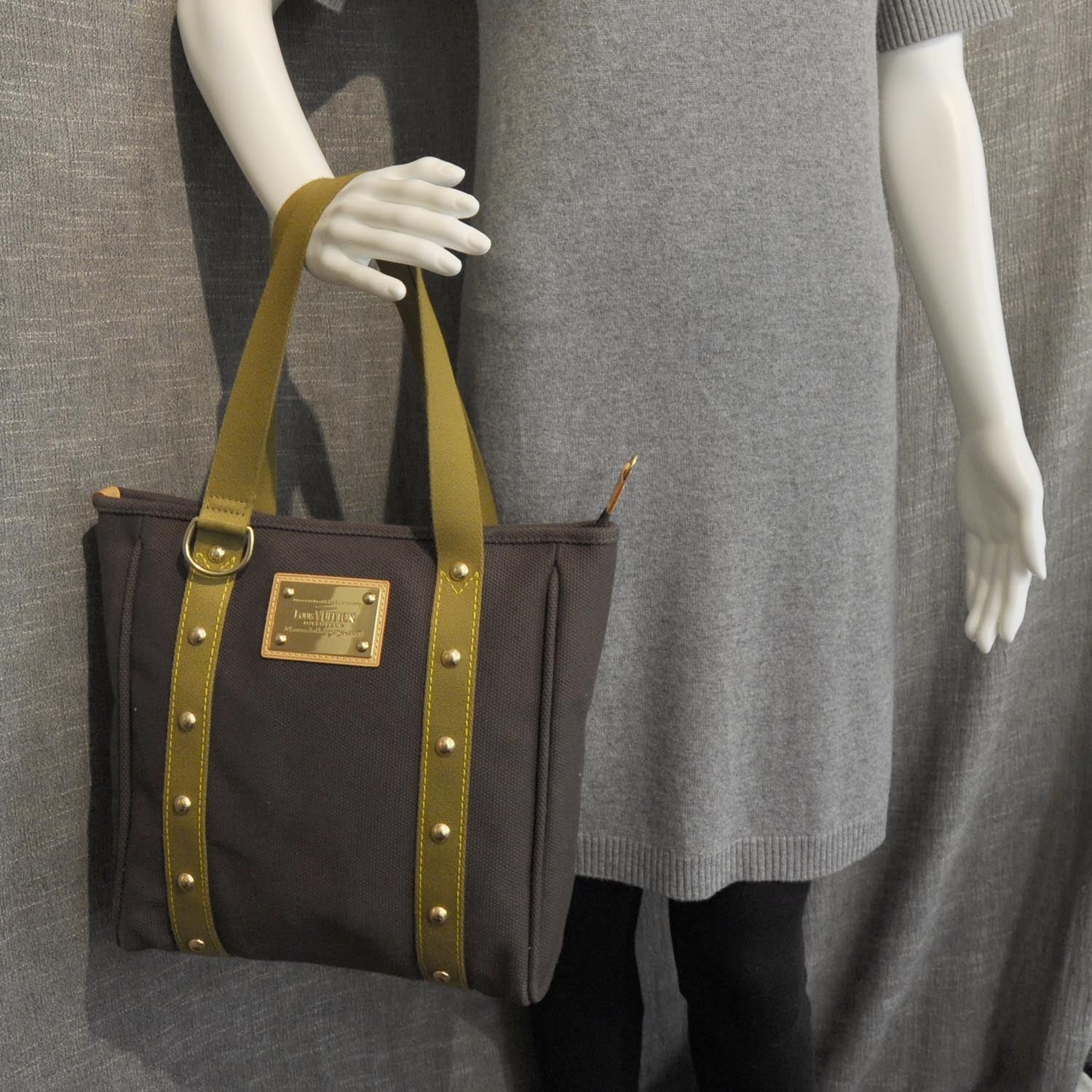 Louis Vuitton Toile Antigua Cabas MM Brown 6 of 10