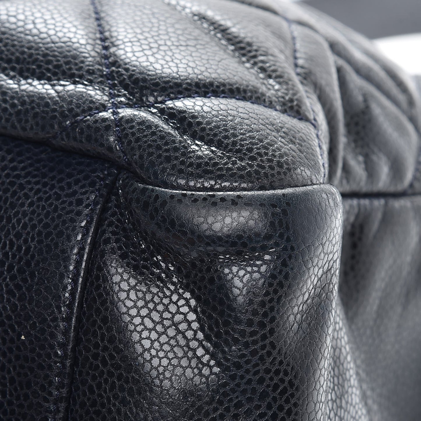 Glazed Caviar Quilted Stretch Spirit Messenger Bag Blue