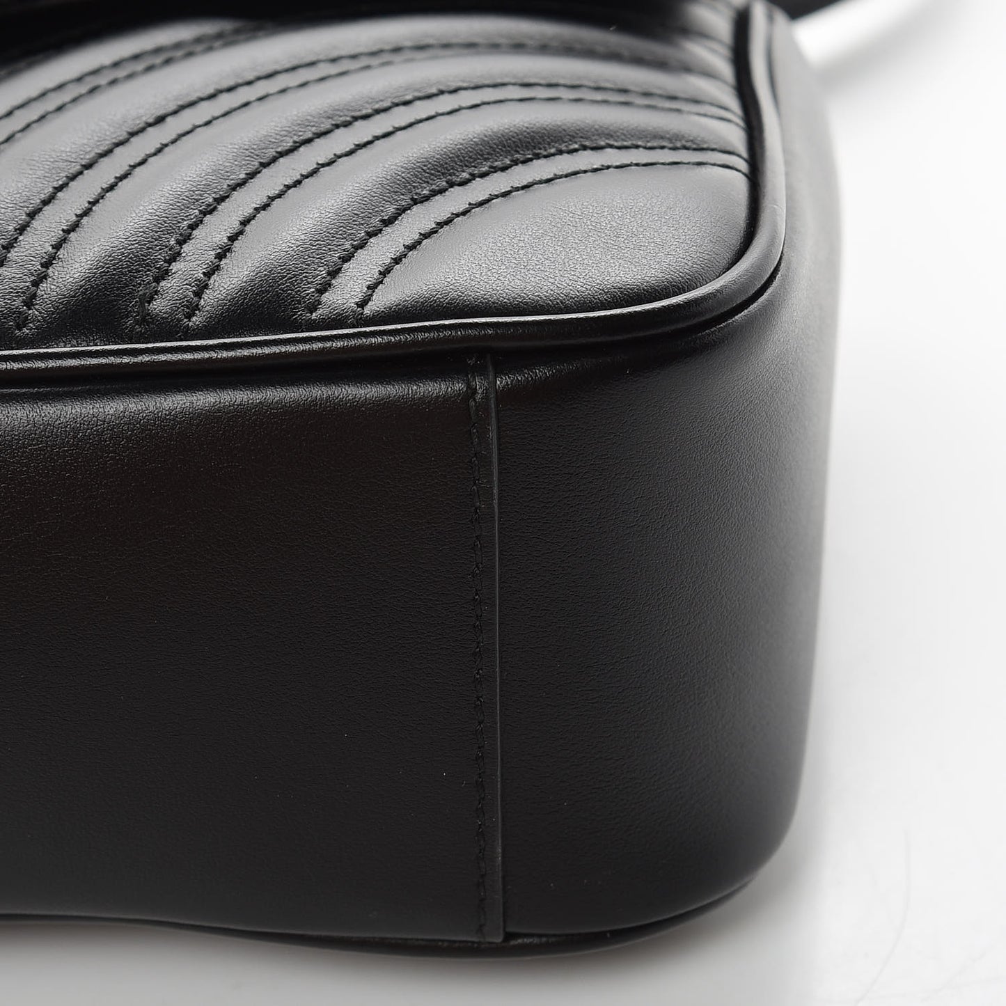 Calfskin Matelasse Small GG Marmont Shoulder Bag Black