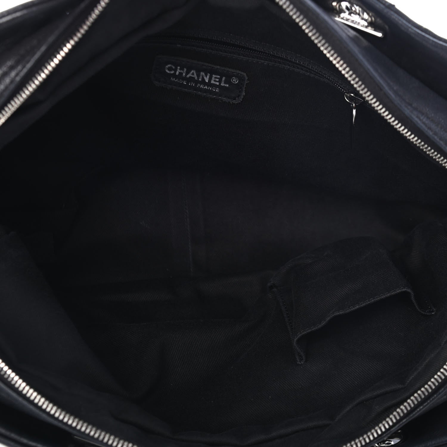 Chanel Calfskin Large Diamond Stitch Tote Black 4 of 4