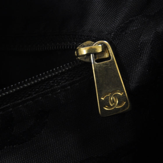 Leather Diamond Stitch Surpique Shoulder Bag Black