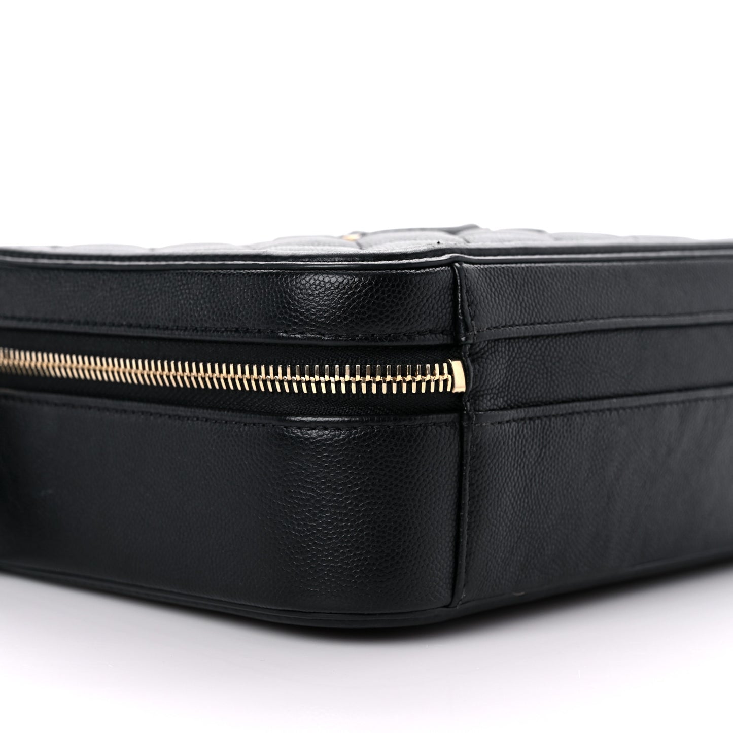 Caviar Quilted Medium CC Filigree Vanity Case Black