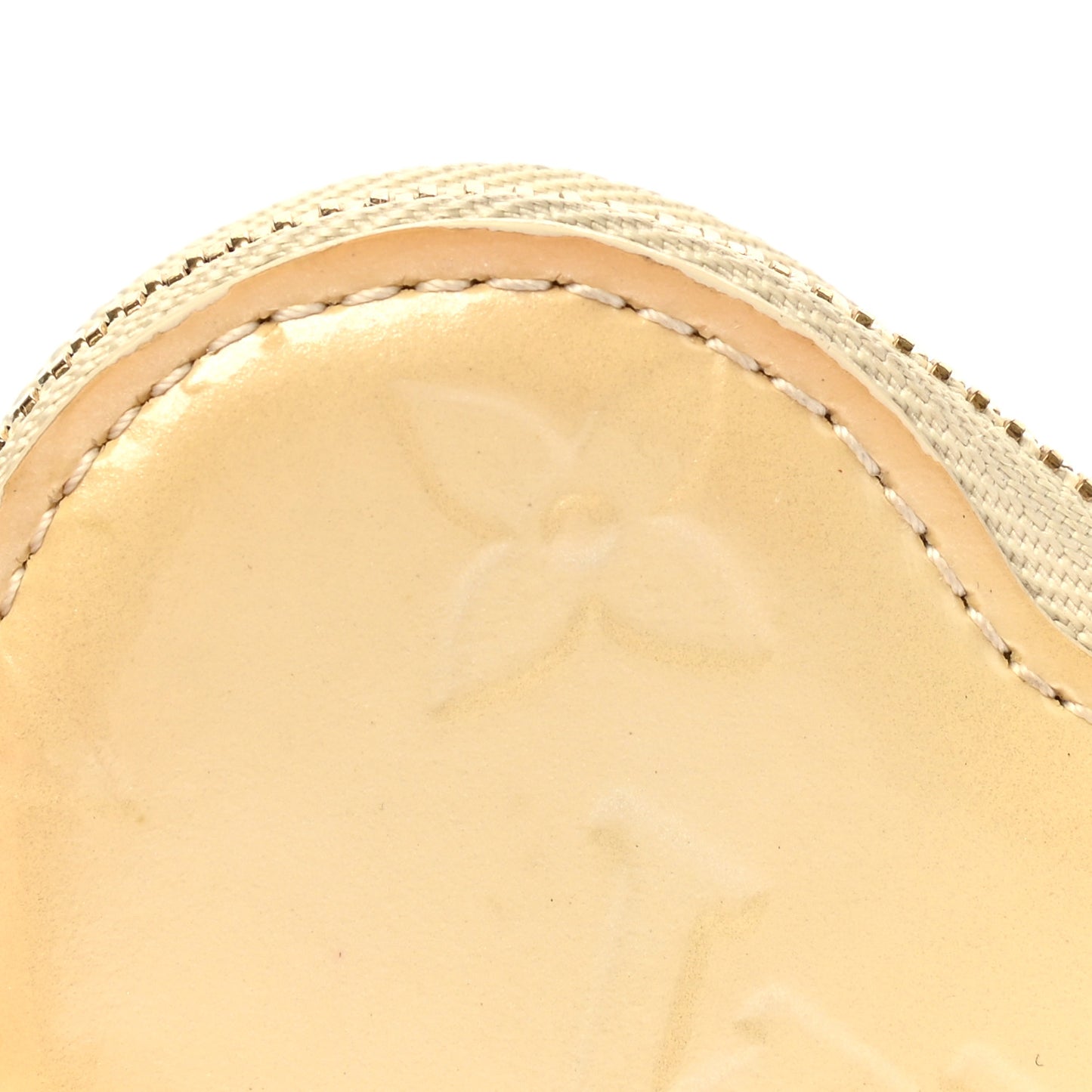 Vernis Heart Coin Purse Blanc Corail