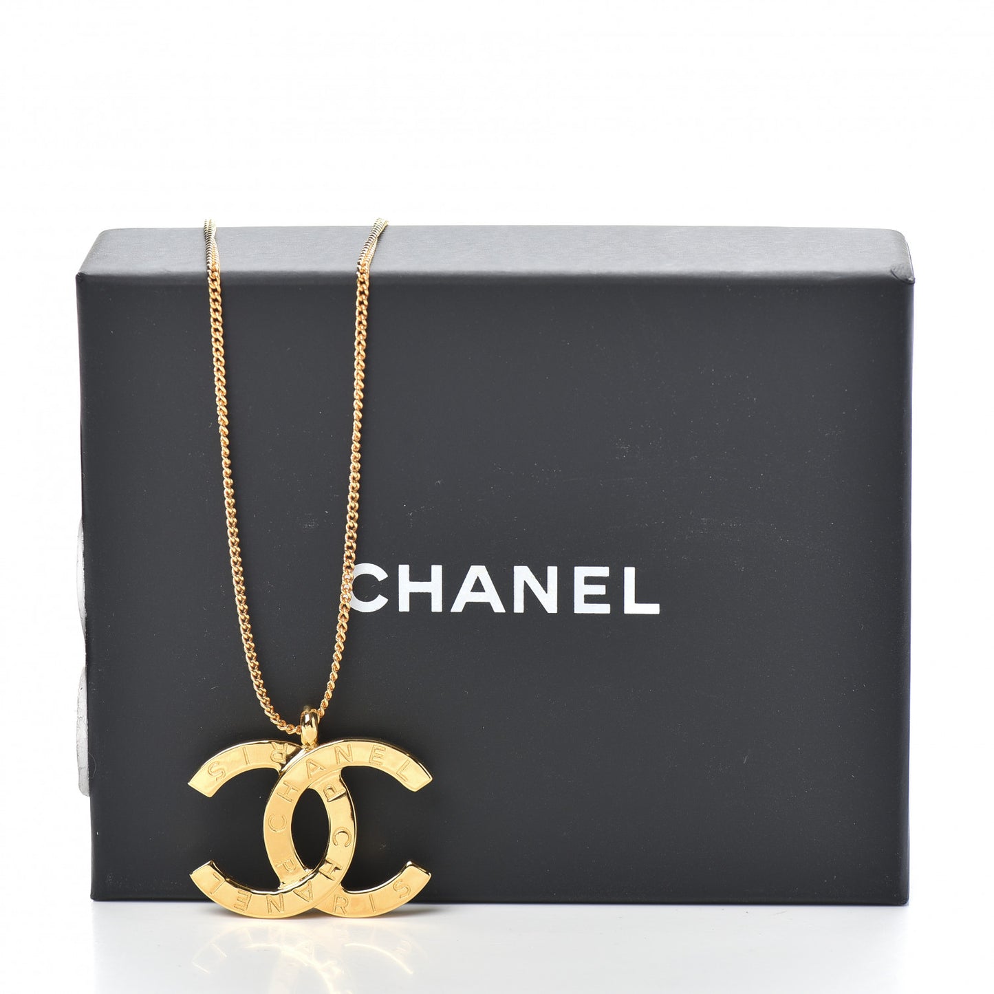 Metal CC Paris Button Necklace Gold