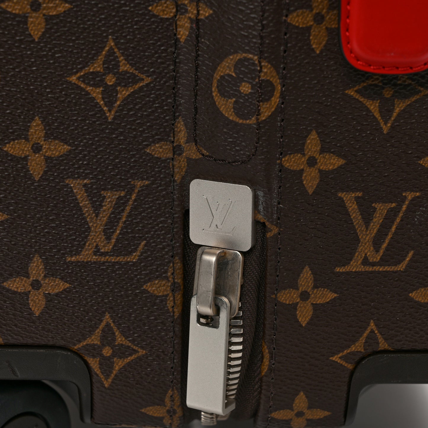 Monogram Horizon 55 Coquelicot