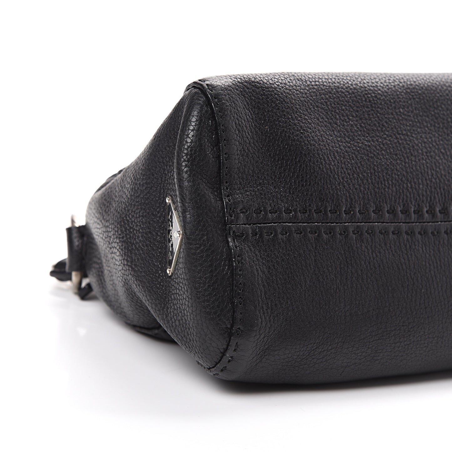 Vitello Daino Shoulder Bag Black