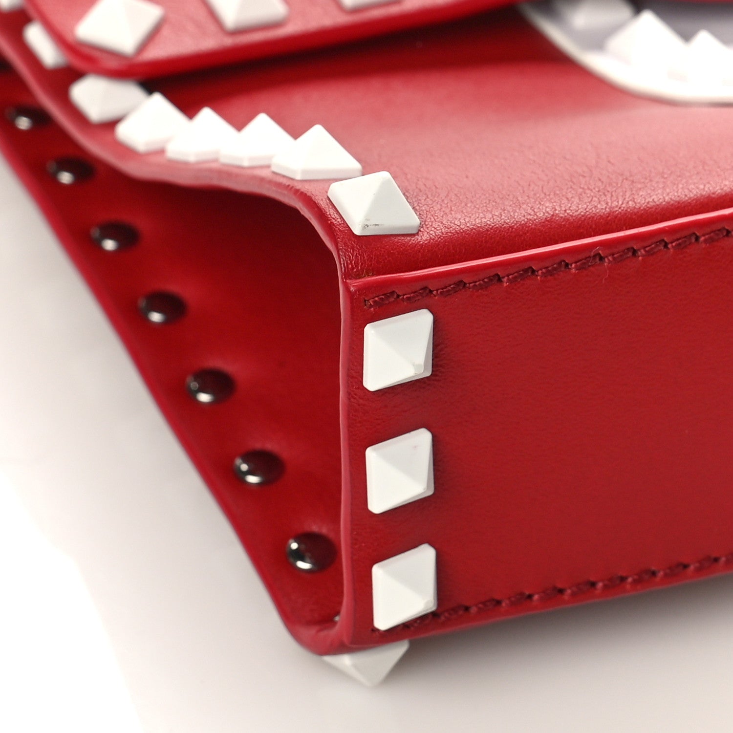 Valentino Garavani Vitello Colorblock Medium Free Rockstud Flip Lock Crossbody Bag Rosso Valentino Optic White 7 of 9