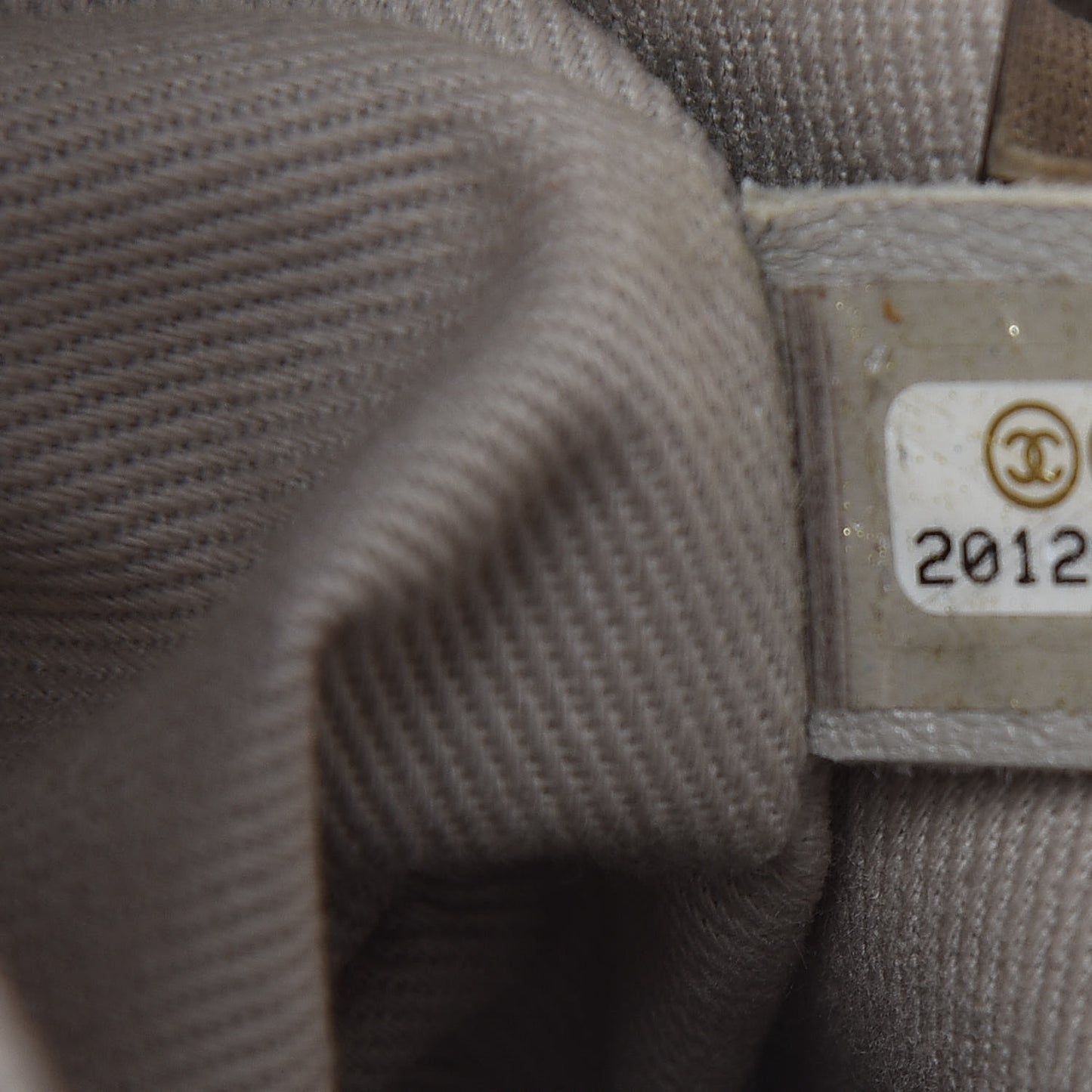 Caviar Quilted Jumbo Easy Flap Beige