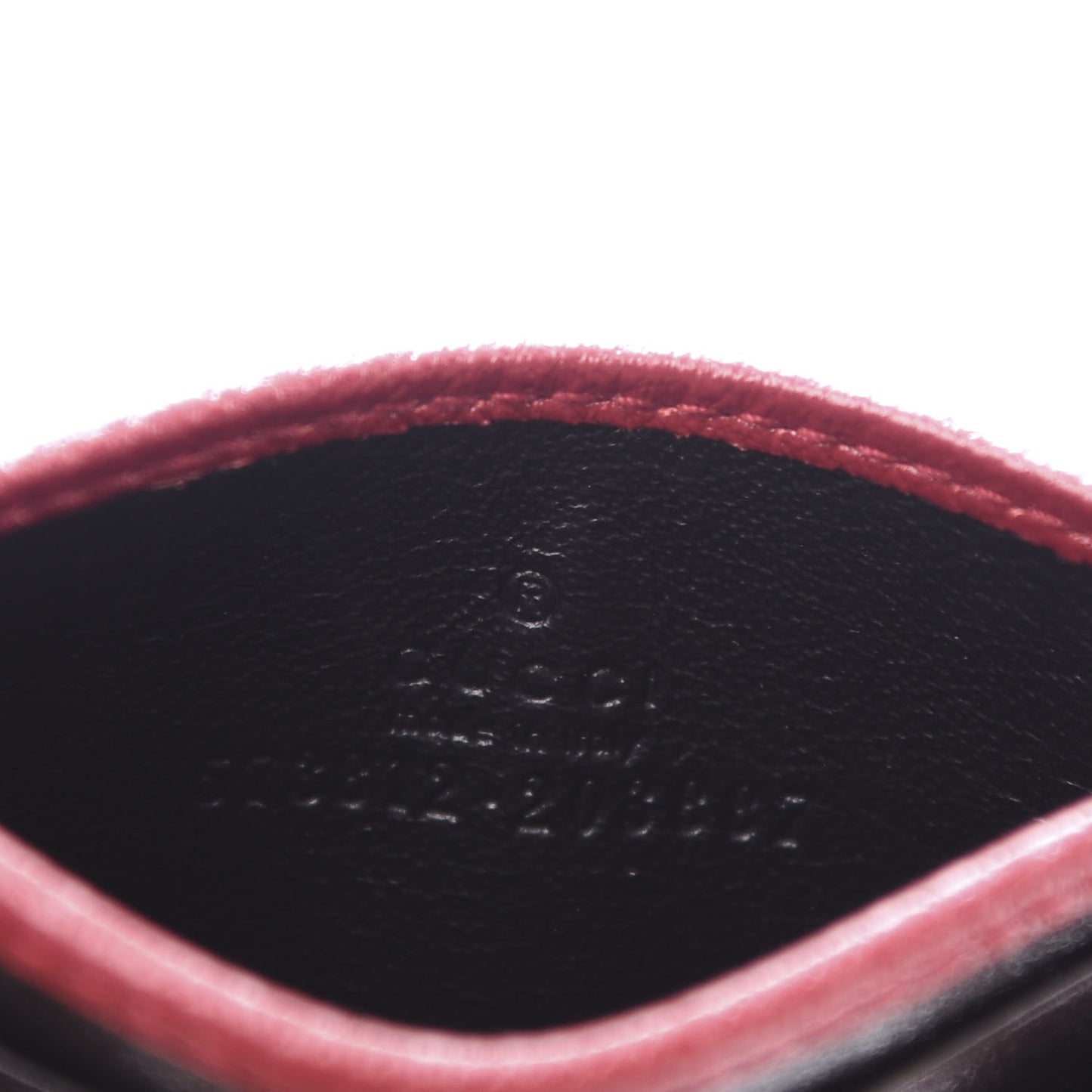 Azalea Calfskin Matelasse Diagonal Patchwork Torchon GG Marmont Card Case Black Beige Romantic Cerise