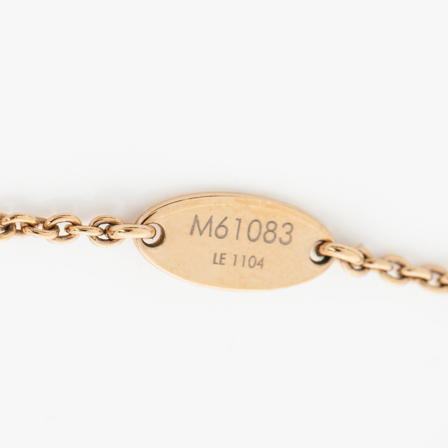 Louis Vuitton Essential V Necklace Gold 5 of 6