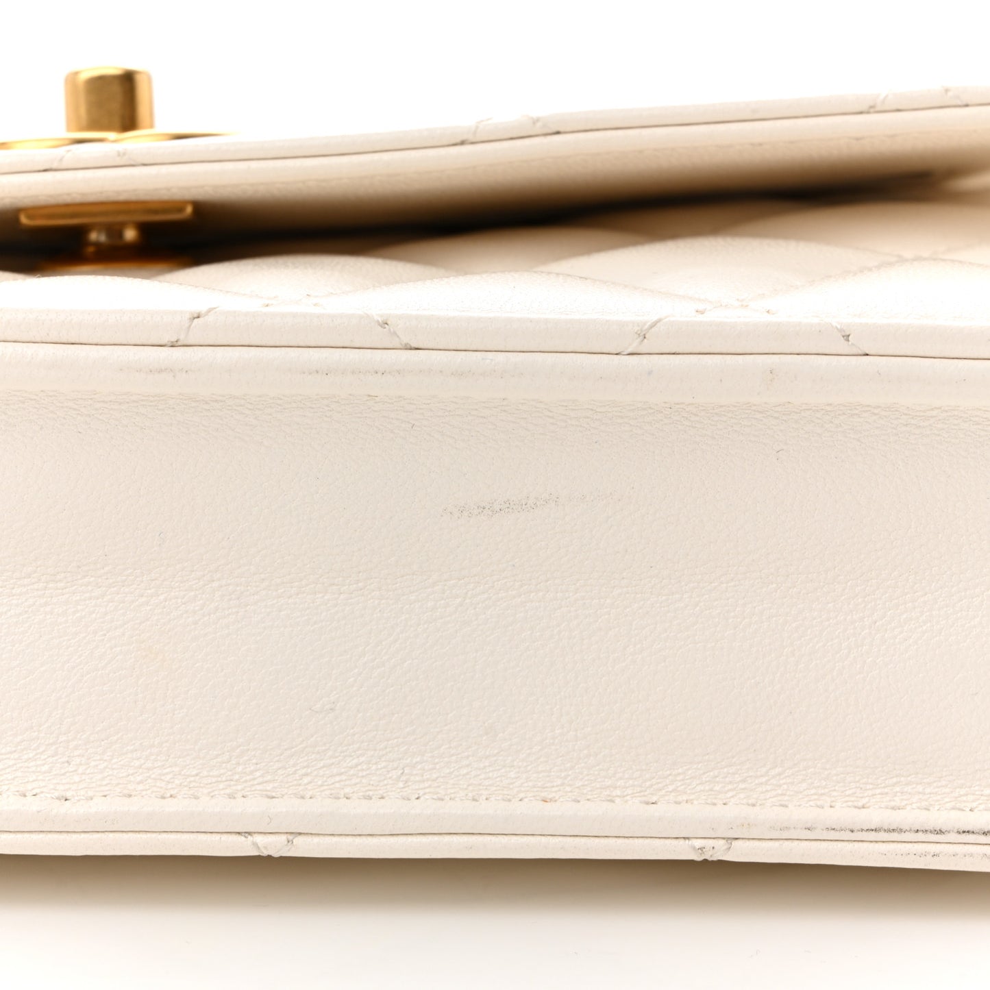 Lambskin Quilted CC Pearl Crush Wallet on Chain WOC White