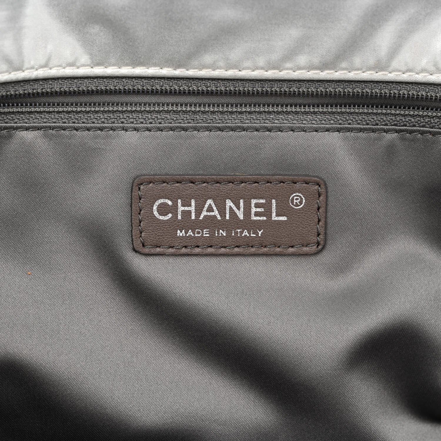 Chanel Vinyl Mohair Trimmed Accordion Arctic Polar Ice Flap Silver 5 of 9