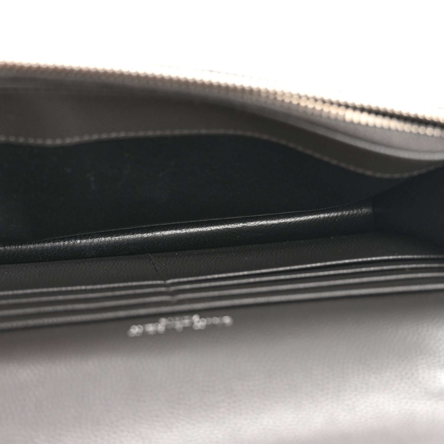 Saint Laurent Grain De Poudre Matelasse Chevron Monogram Envelope Chain Wallet Asphalt White 5 of 14