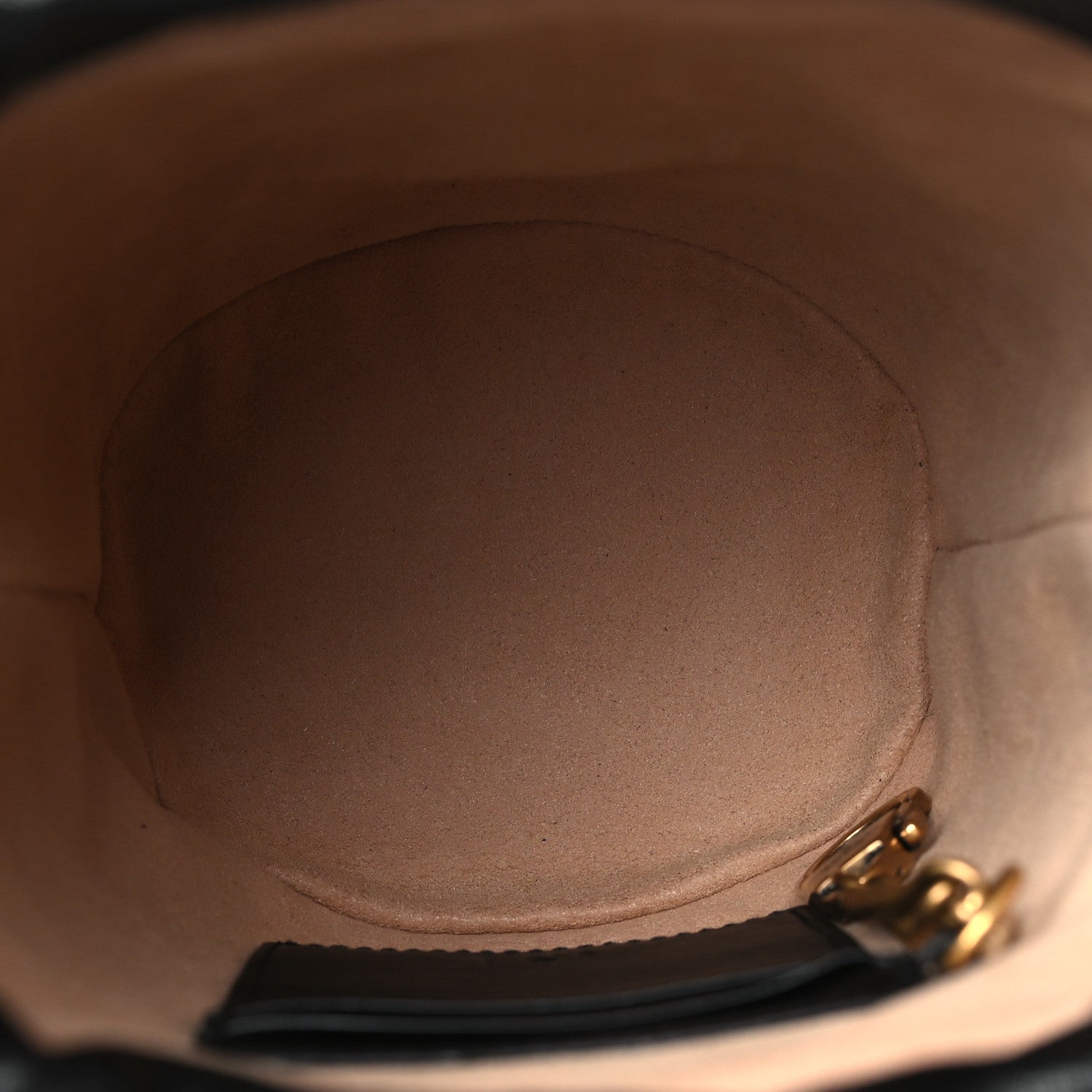 Gucci Vintage Effect Calfskin Matelasse Diagonal Mini Torchon GG Marmont 2.0 Bucket Bag Black Romantic Cherry 5 of 11