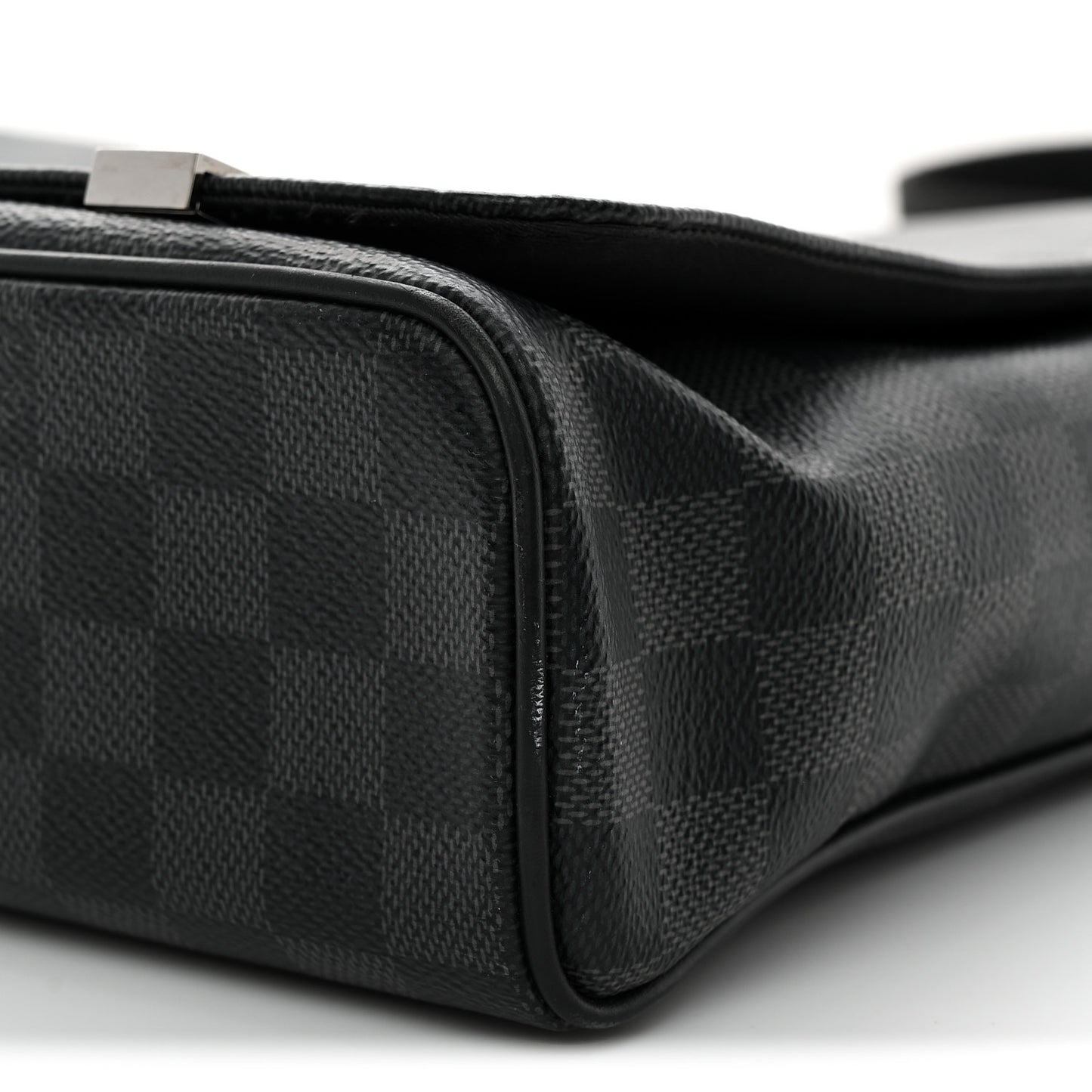 Damier Graphite District MM