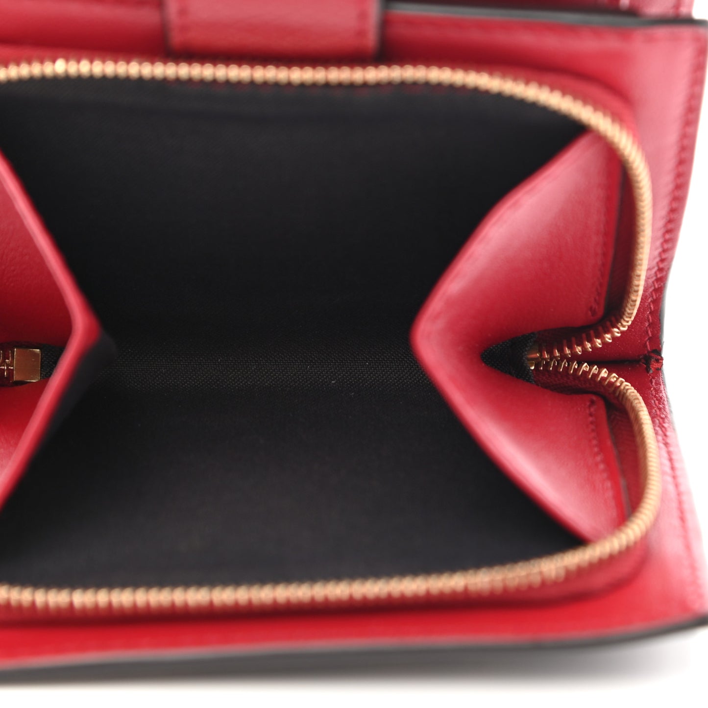 Vitello Cruise F is Fendi Bi-Color FF 1974 Embossed Compact Wallet Maya Black Fragola