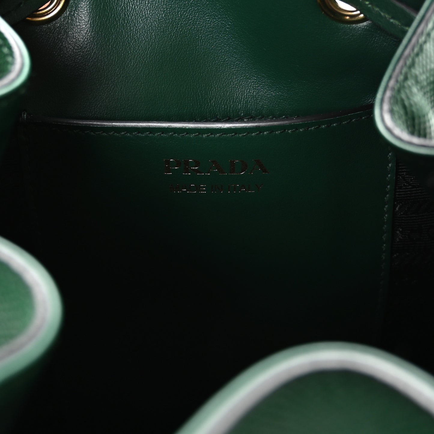 Saffiano Cuir Bucket Bag Biliardo