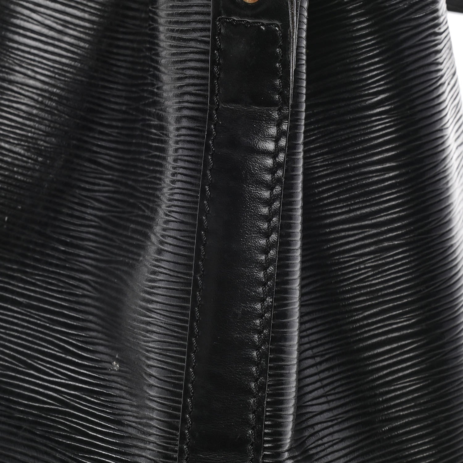 Louis Vuitton Epi Noe Black 22 of 25