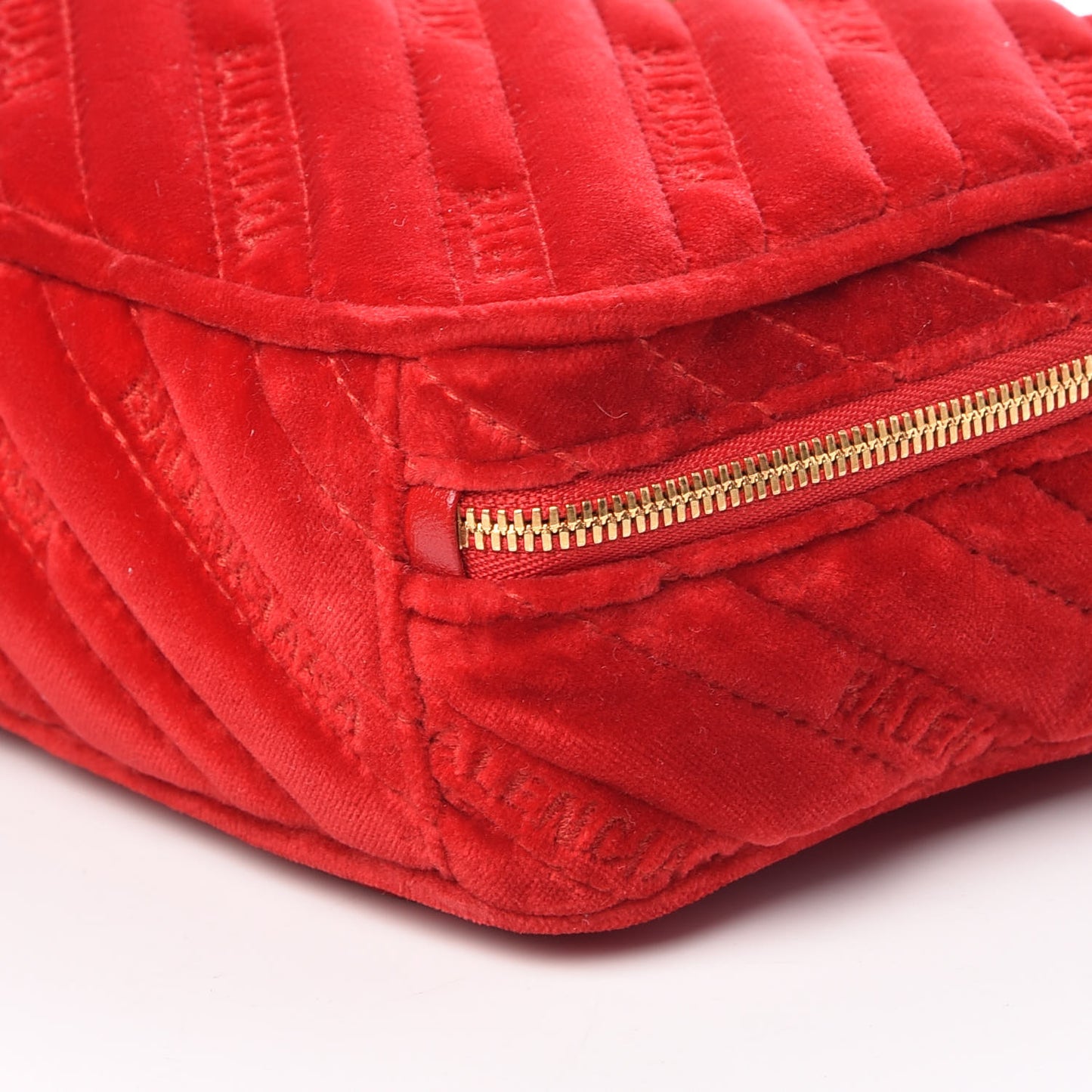 Velvet Logo Matelasse BB XS Reporter Bag Red