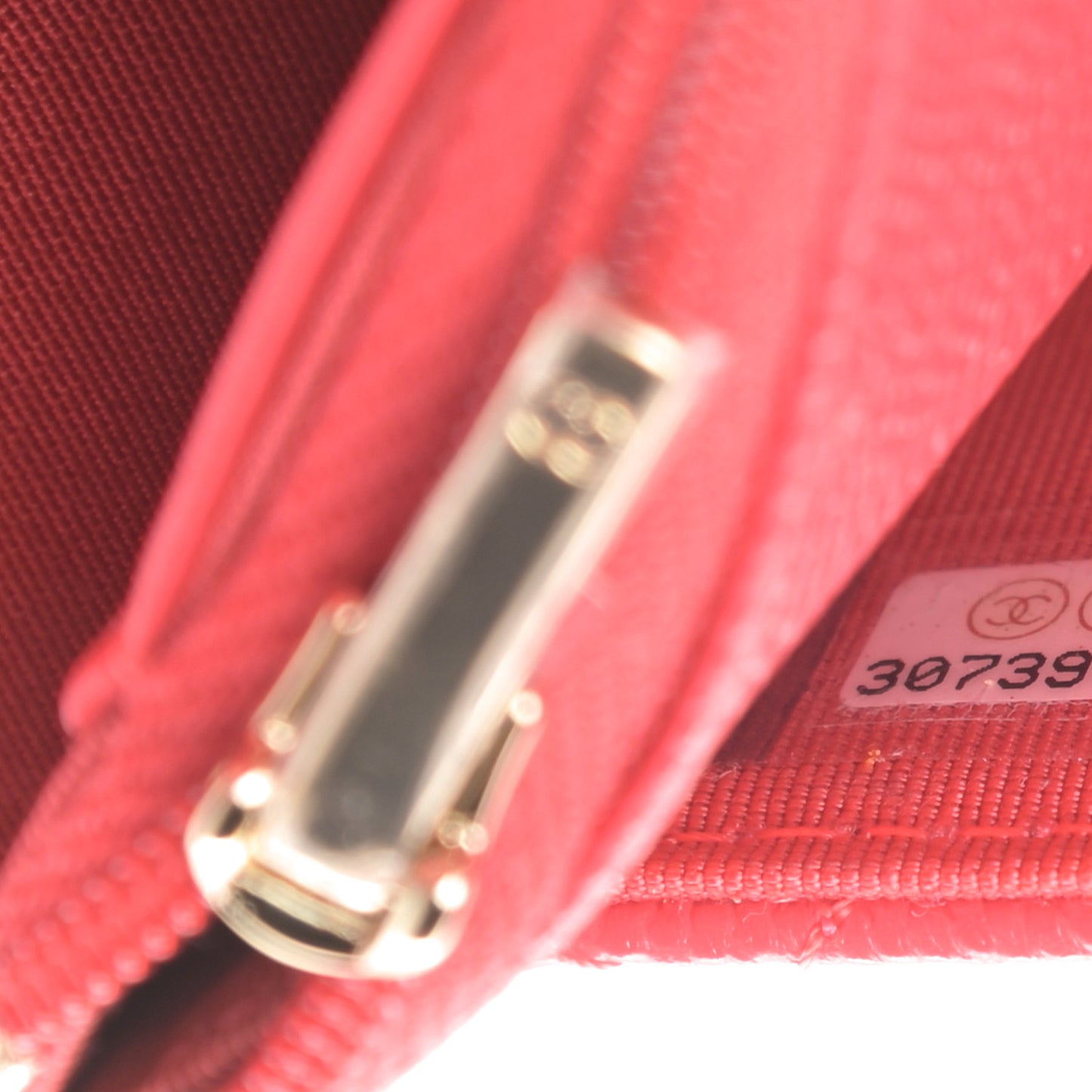 Caviar Quilted Wallet On Chain WOC Coral