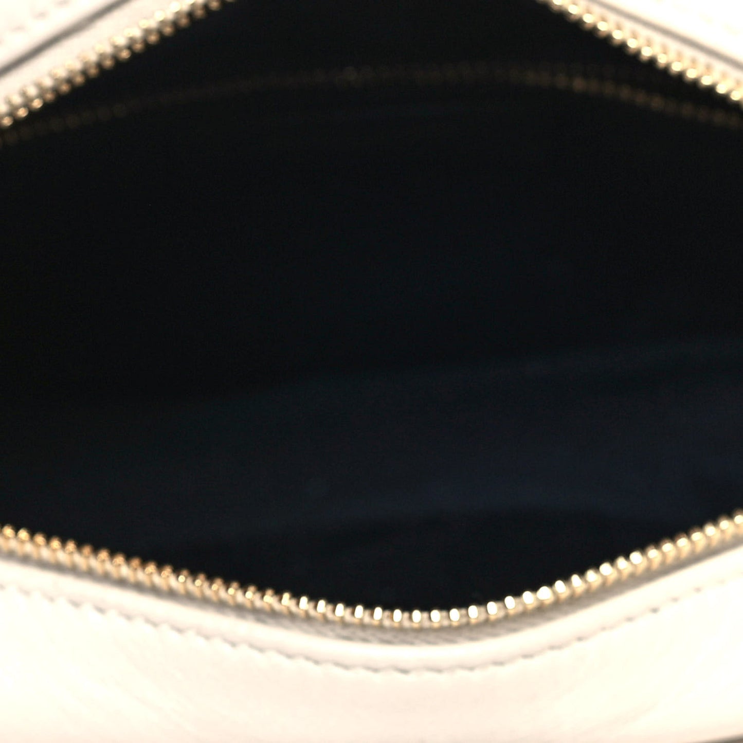 Lambskin Quilted Victoire Camera Bag Blanc Vintage