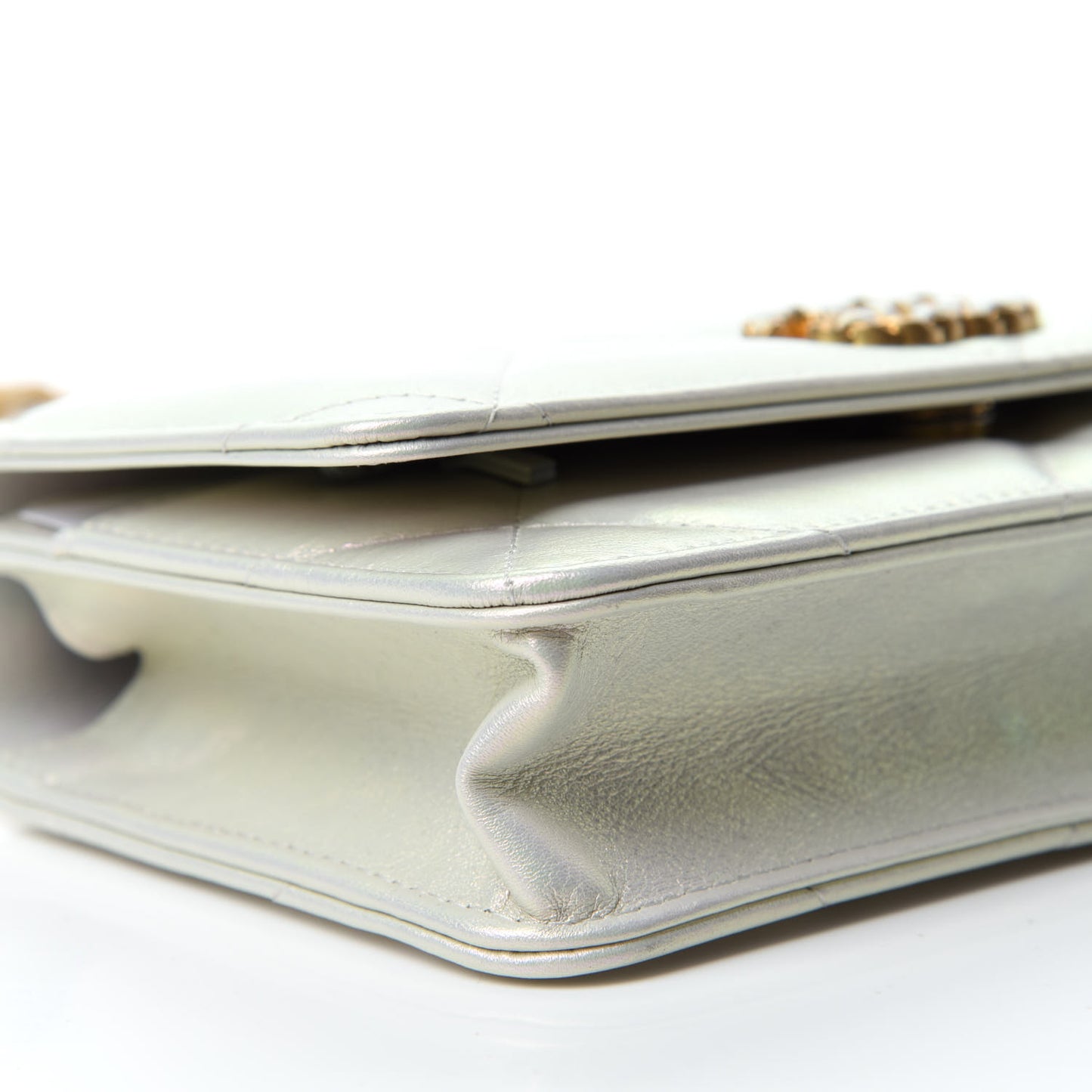 Iridescent Calfskin Quilted 19 Wallet On Chain WOC White