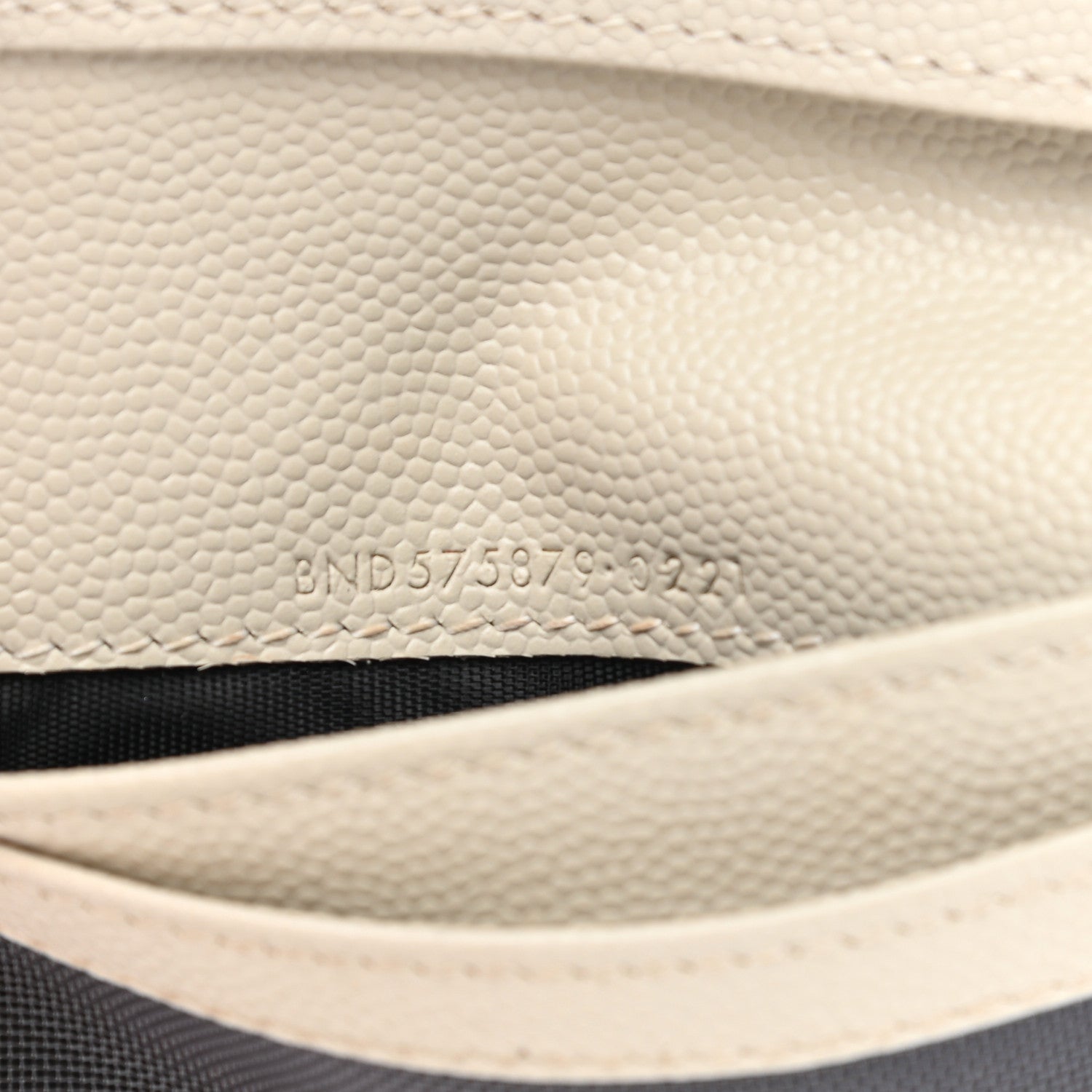Saint Laurent Grain De Poudre Matelasse Chevron Monogram Zipped Card Case Crema Soft 7 of 9