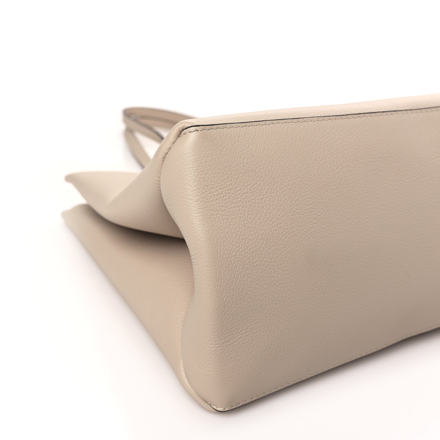 Louis Vuitton Grained Calfskin Lockme Shopper Greige 7 of 8