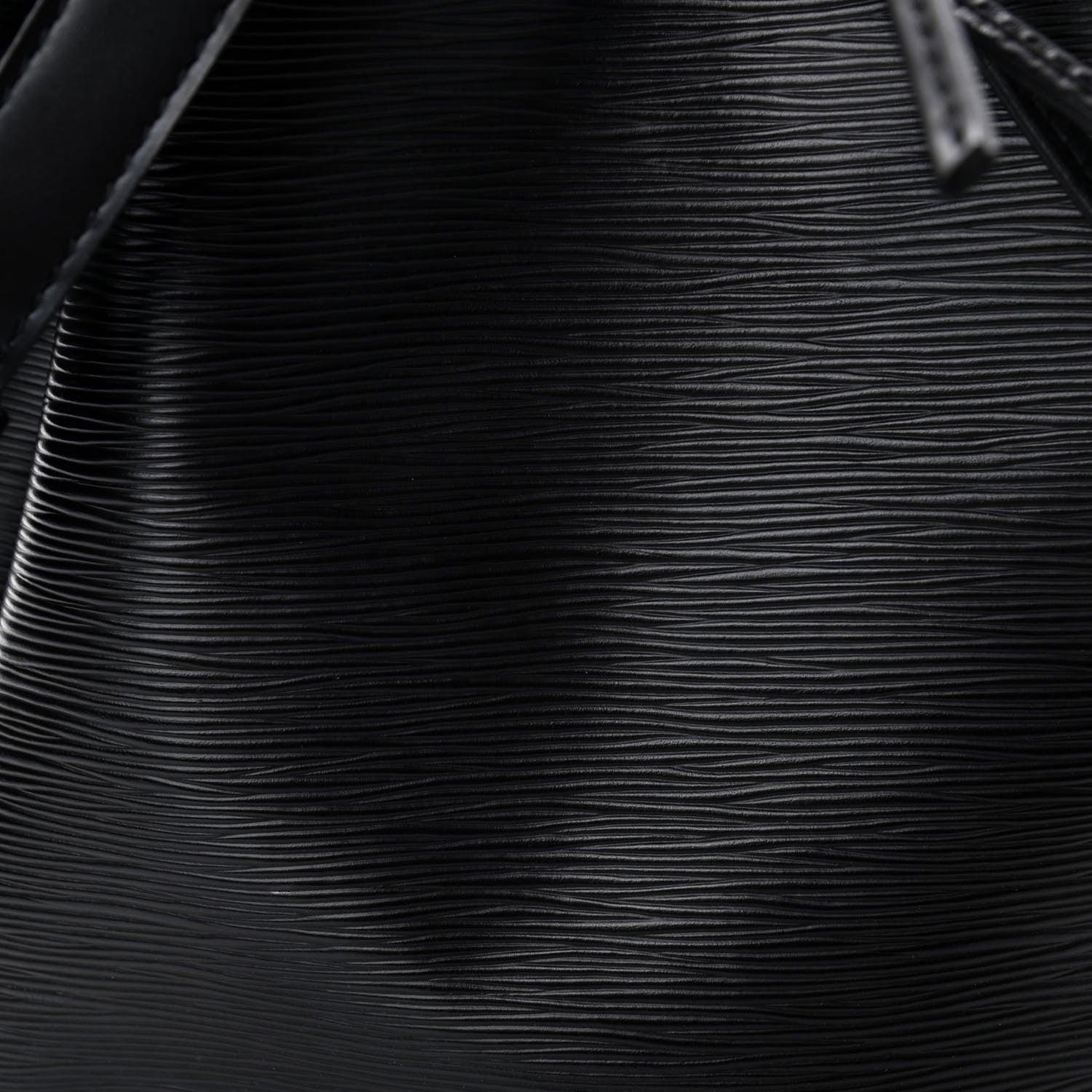 Louis Vuitton Epi Noe Black 7 of 13