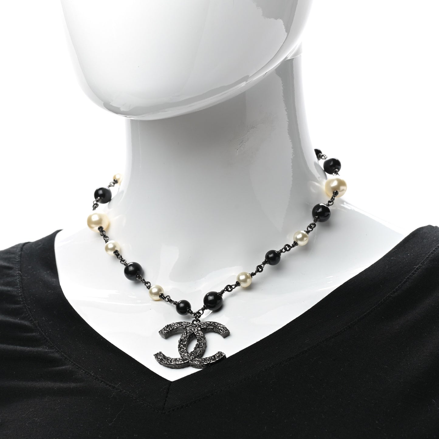 Ruthenium Beaded CC Short Necklace Black