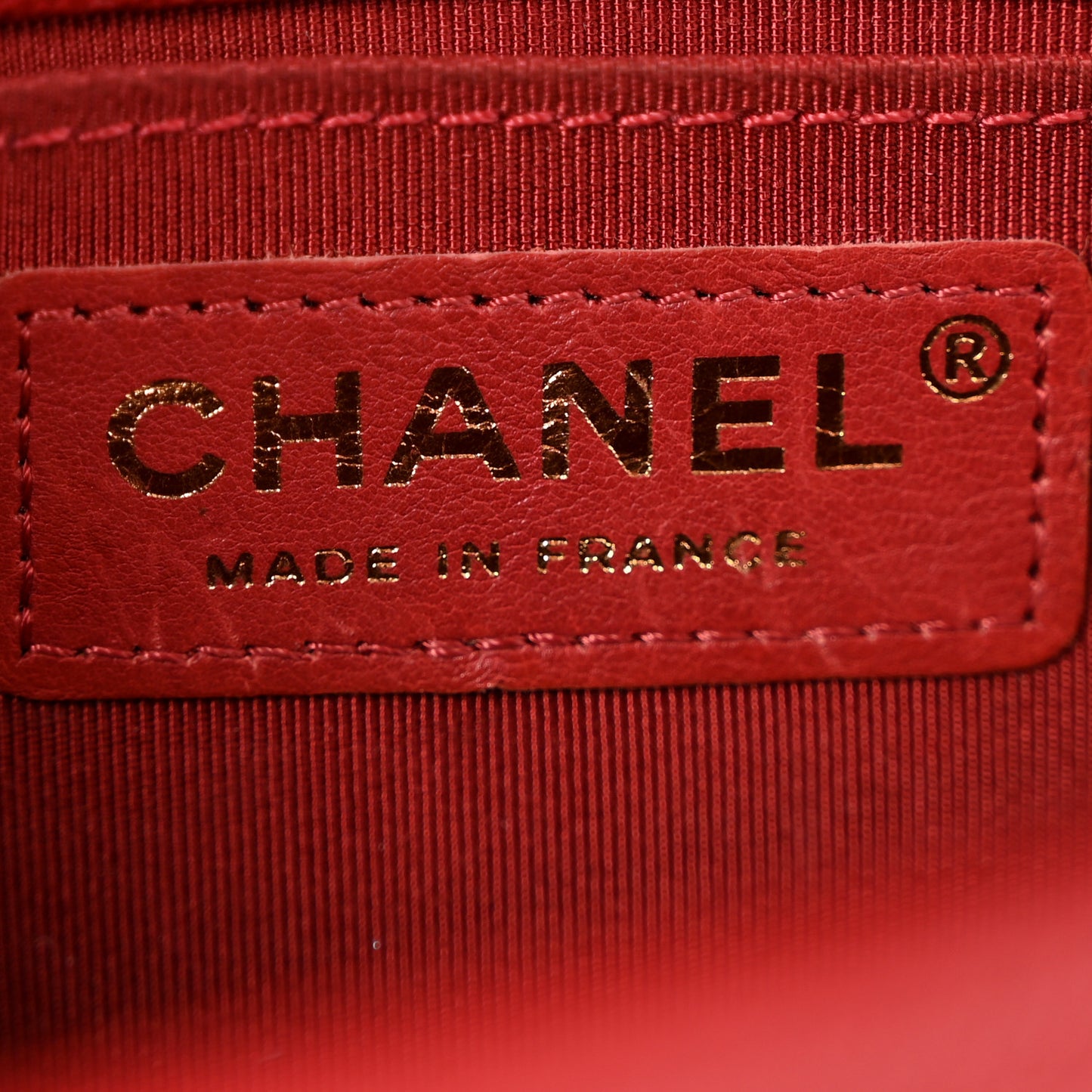 Caviar Quilted Medium Boy Flap Red