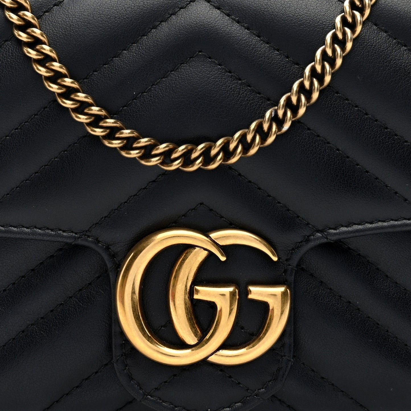 Calfskin Matelasse Mini GG Marmont Shoulder Bag With Case Black White
