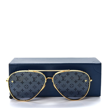 Louis Vuitton Metal Monogram The LV Pilot Sunglasses Z1782U Gradient Navy Blue 11 of 11