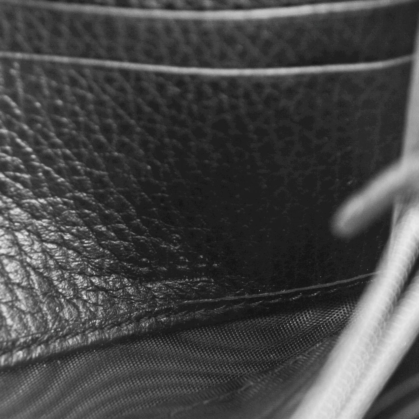 Dollar Calfskin Swing Continental Wallet Black