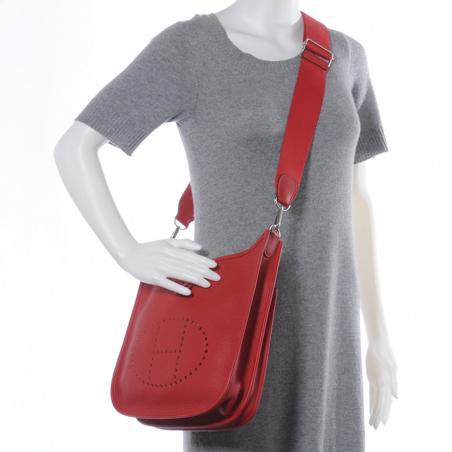 Taurillon Clemence Evelyne III PM Rouge Casaque