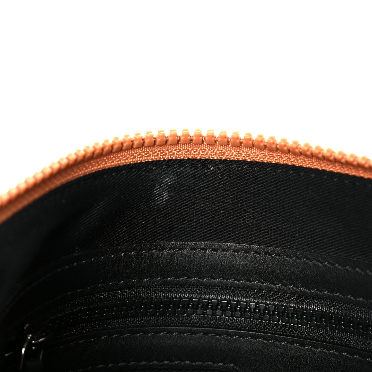 Visetos Medium Stark Wristlet Pouch Black Cognac