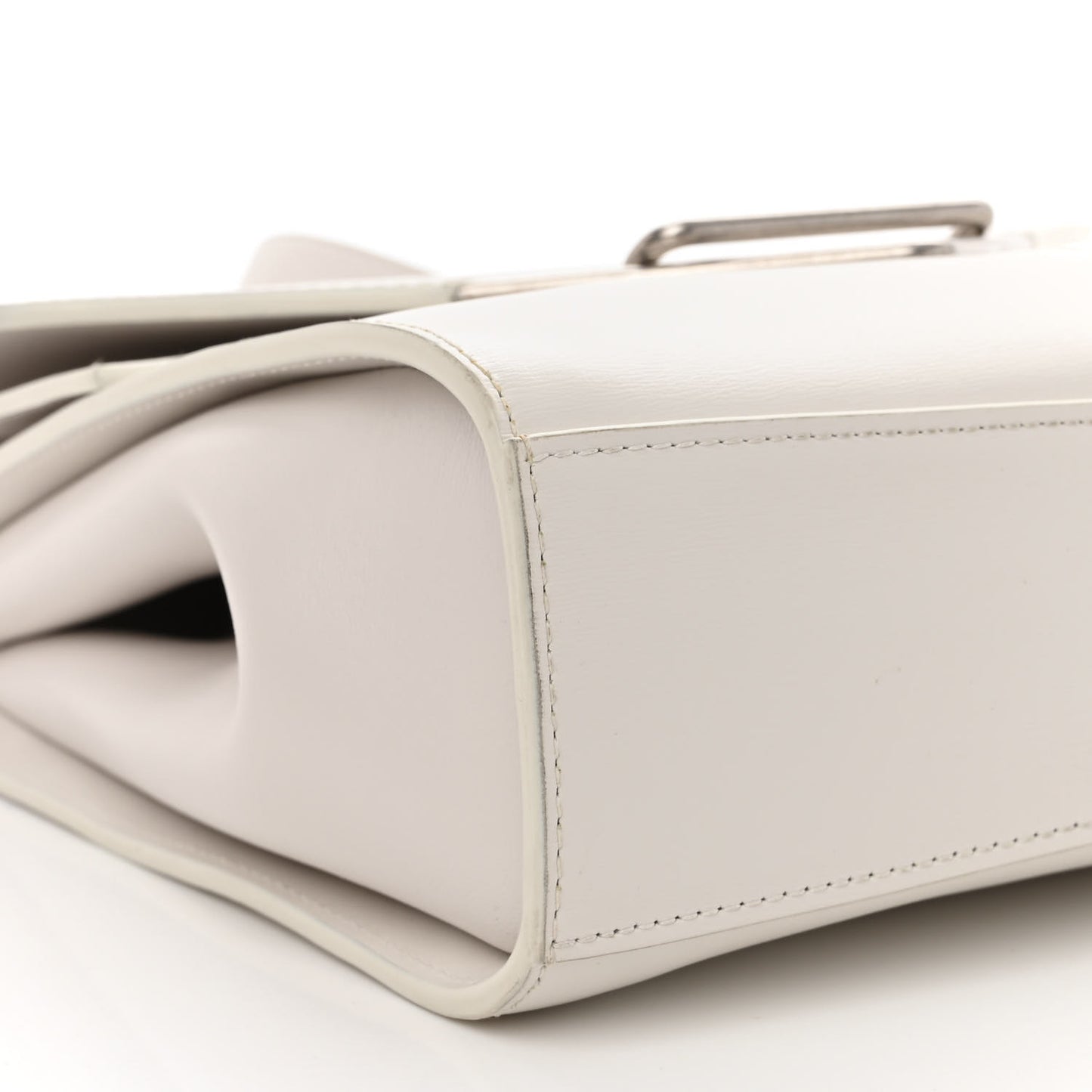 Box Calfskin Nappa Clip Bag Chalk