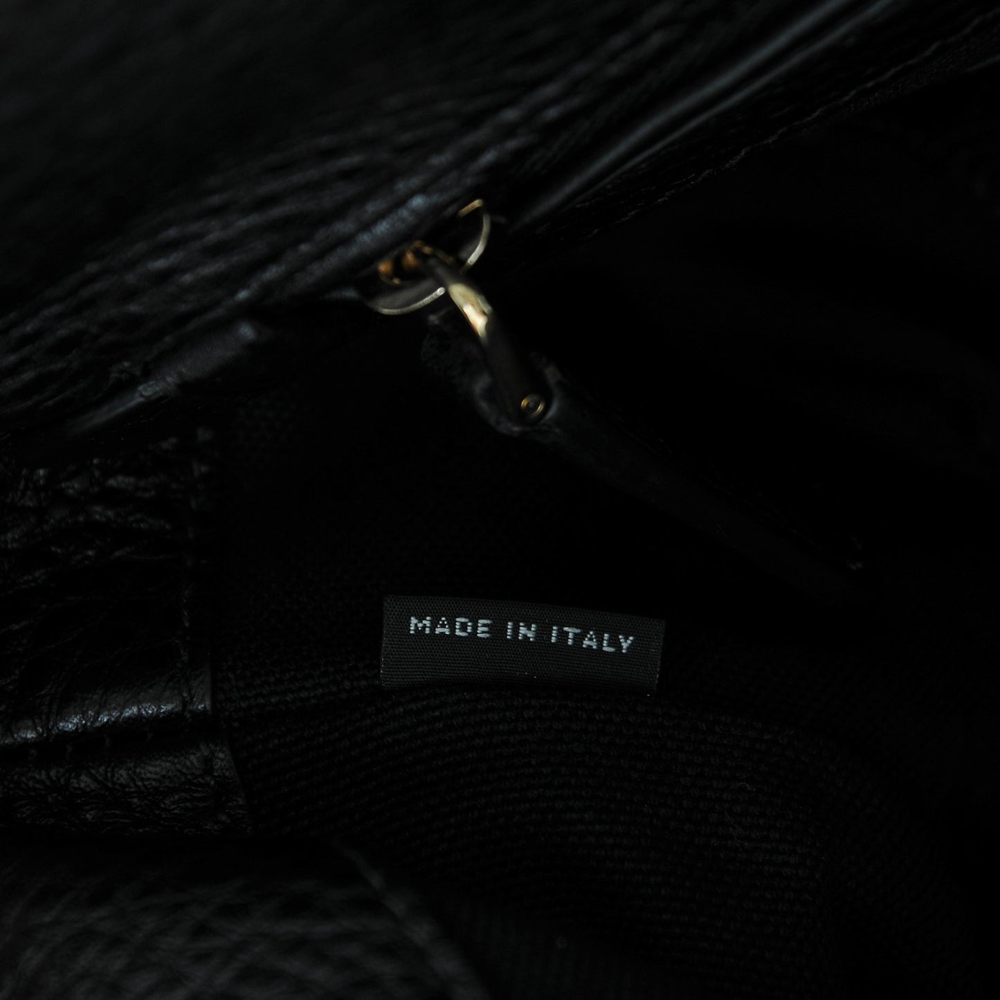 Vitello Daino Top Handle Tote Nero Black