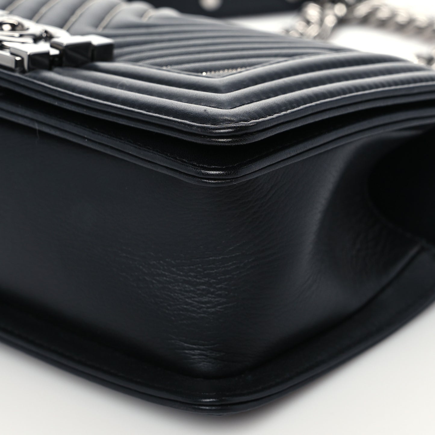 Calfskin Chain Chevron Small Boy Flap Black