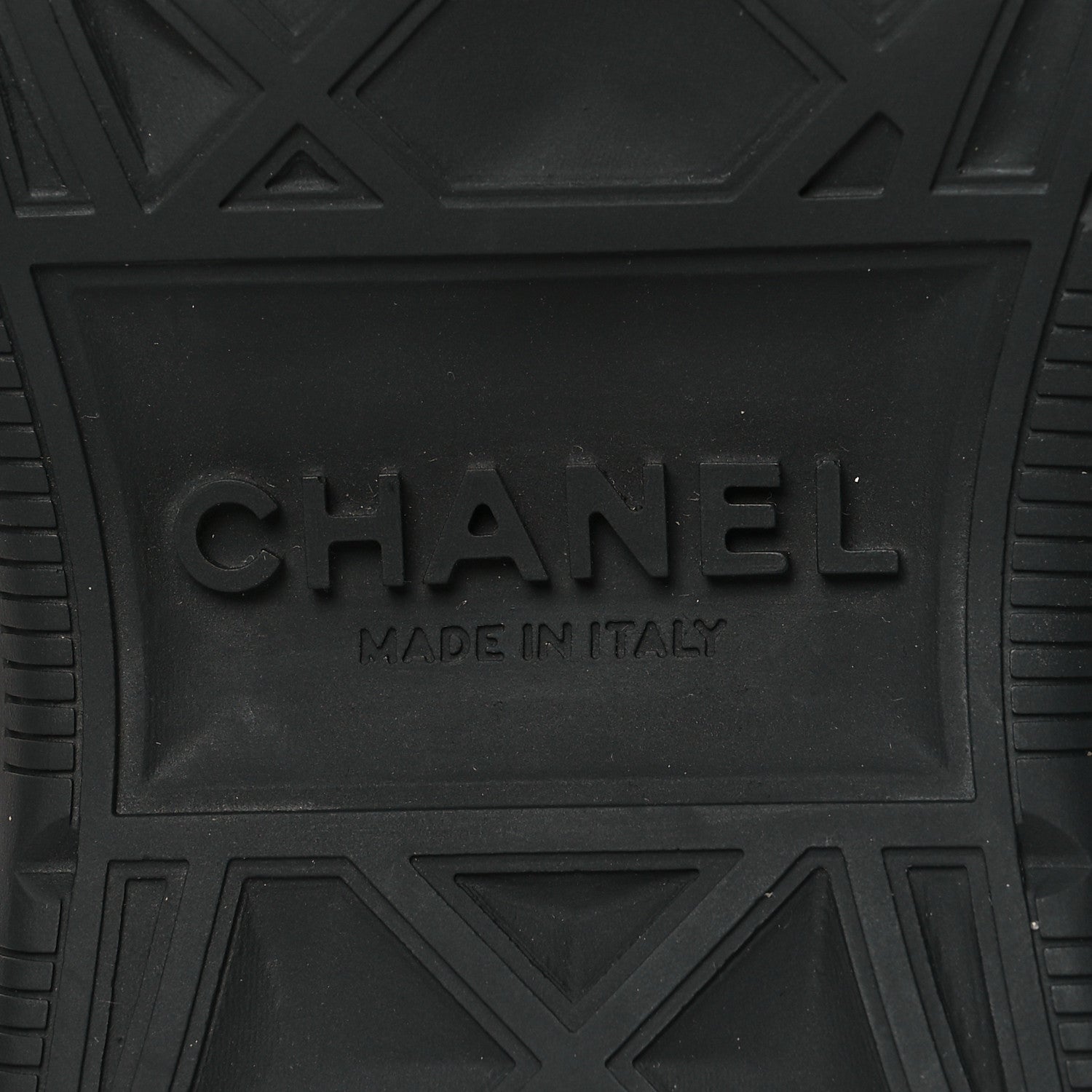 Chanel Velvet Calfskin Mixed Fibers CC Sneakers 39 Black 8 of 8