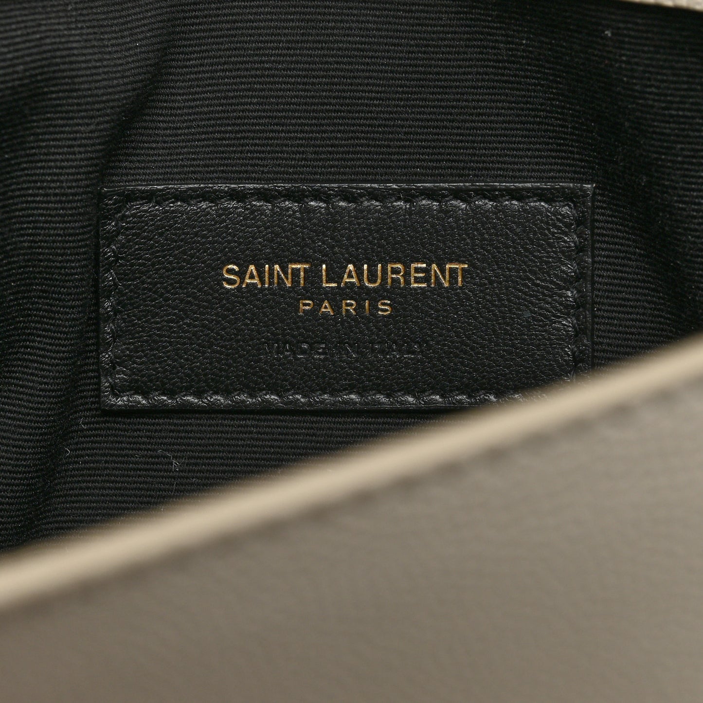Grain De Poudre Uptown Pouch Crema Soft