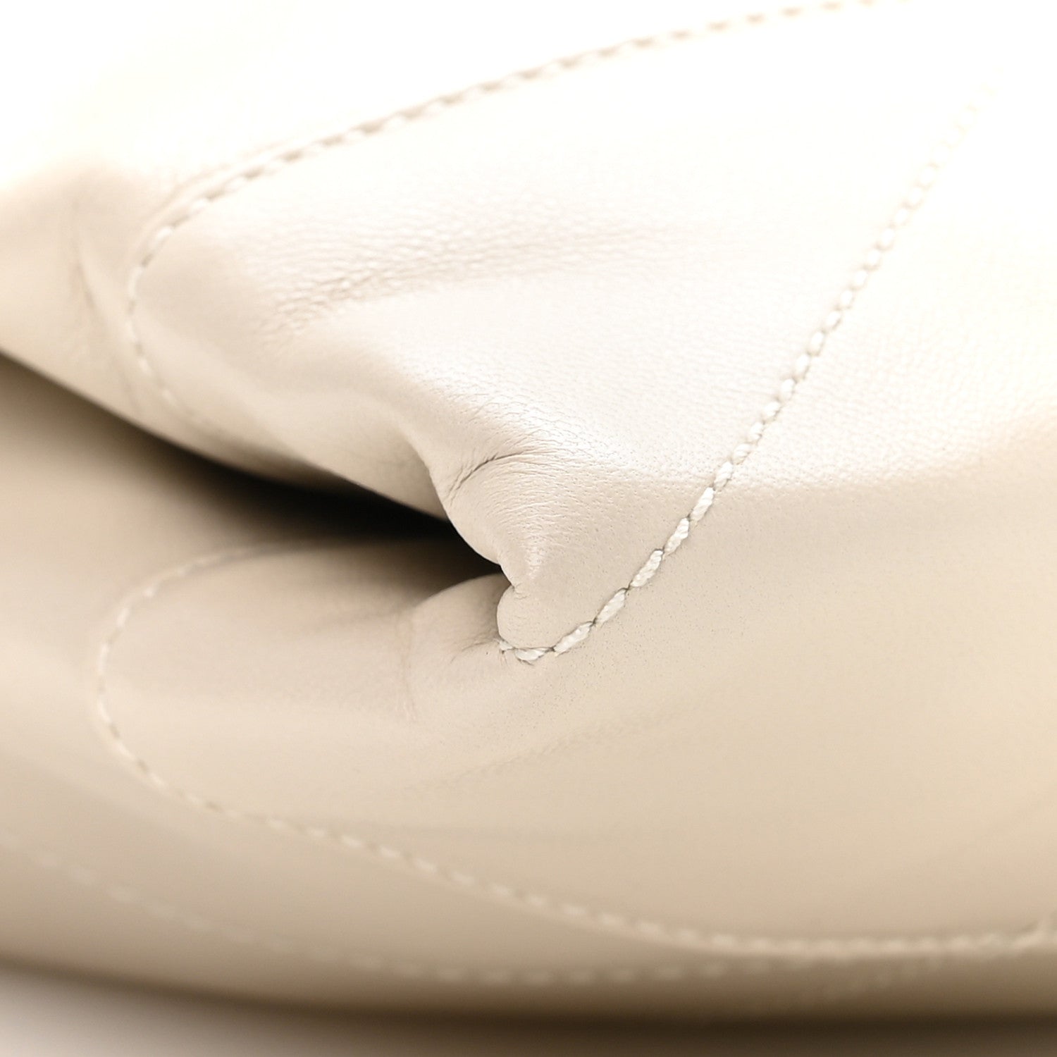 Saint Laurent Lambskin Matelasse Monogram Medium Jamie 4.3 Pochon Crema Soft 10 of 11